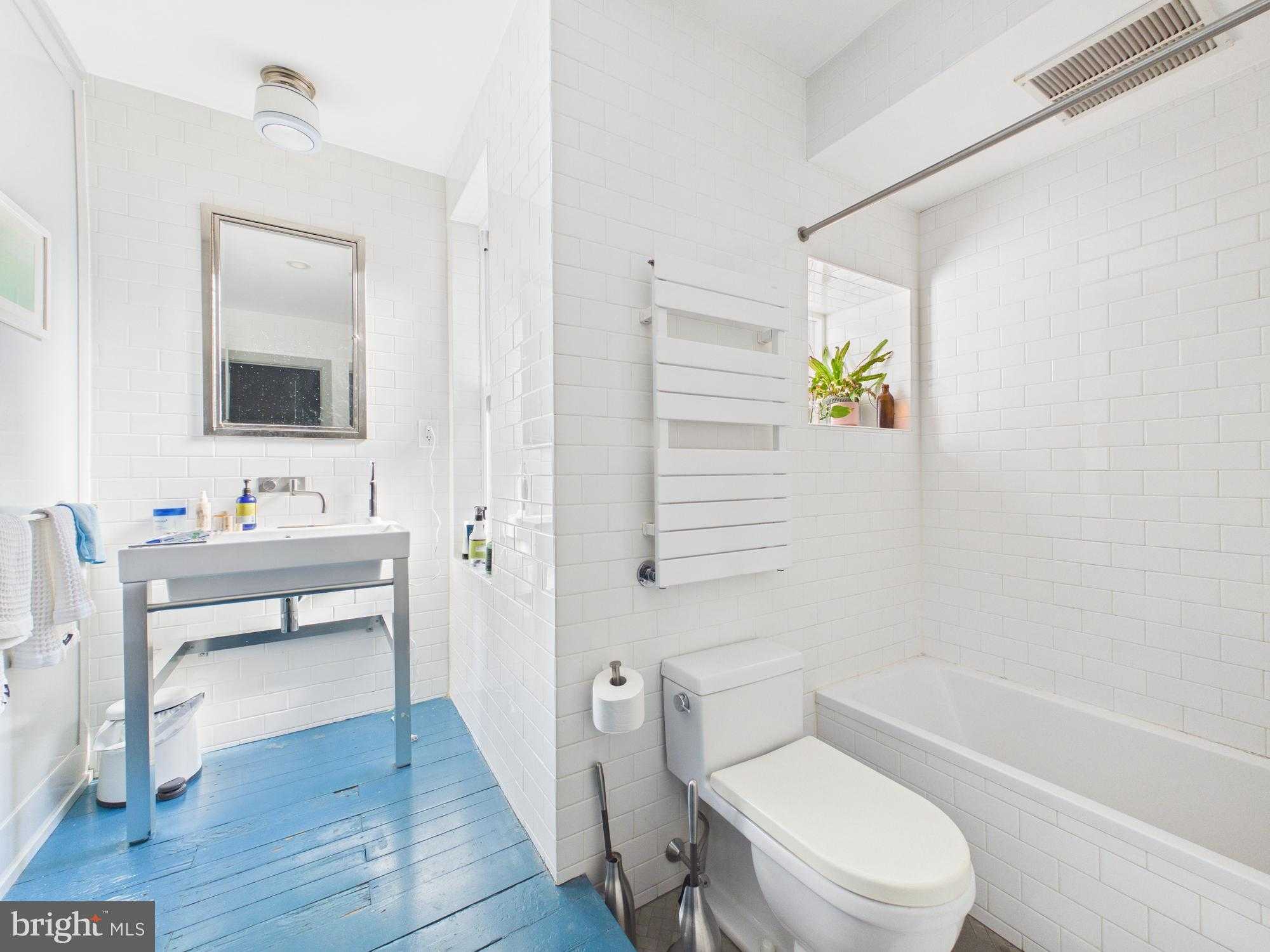 1616 Montrose St photo 33