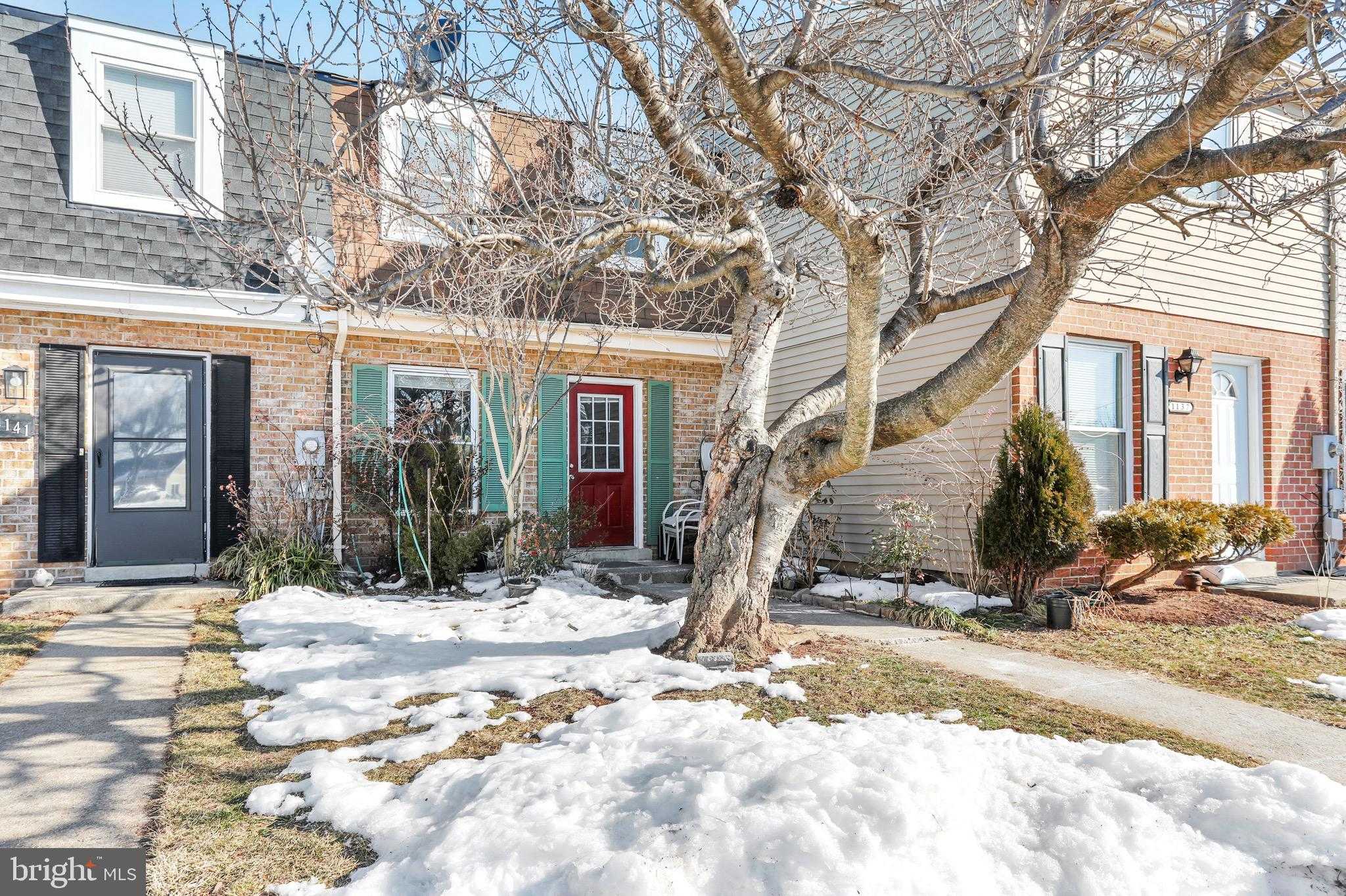 1139 Providence CT photo 3