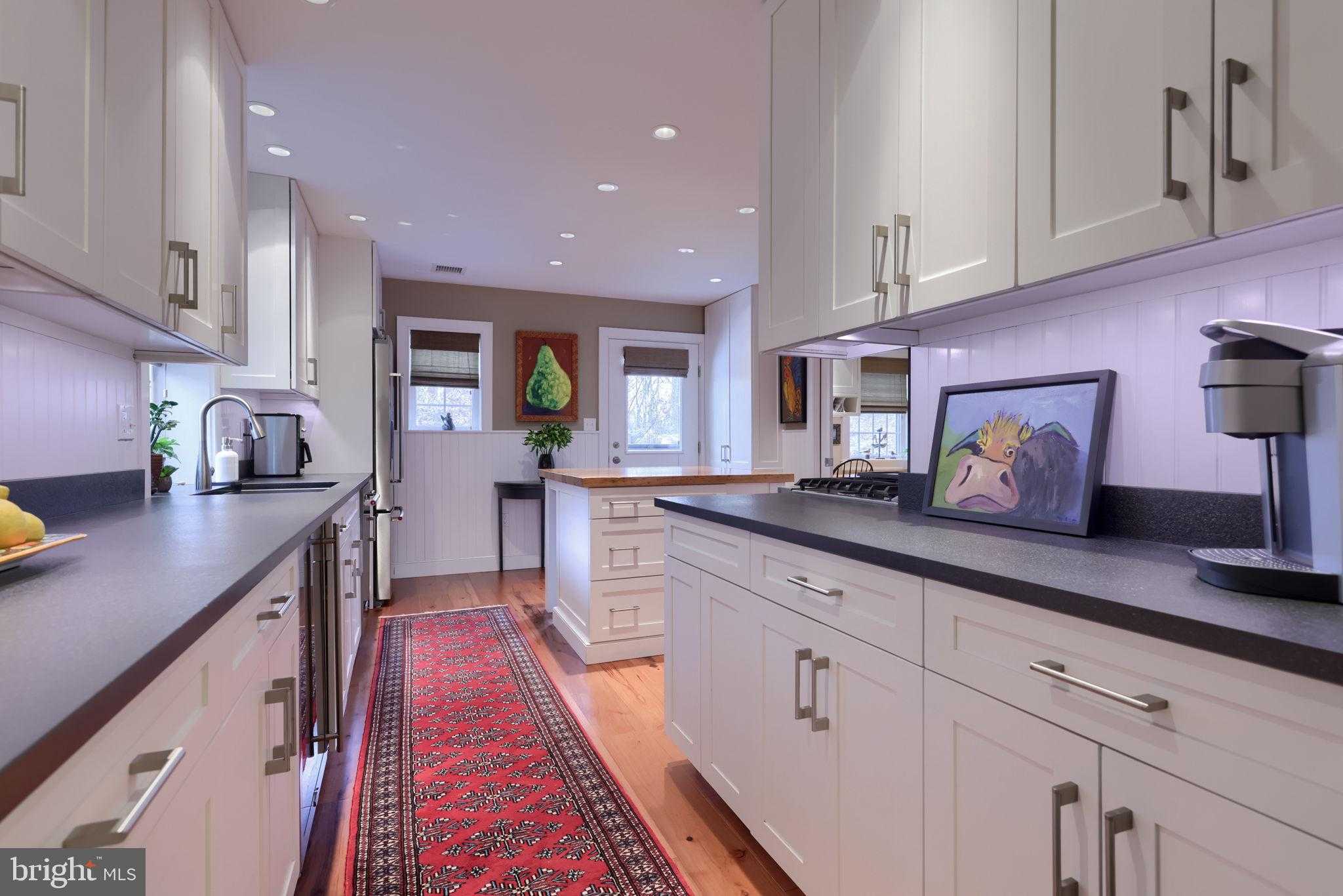 357 Valleybrook Dr photo 5