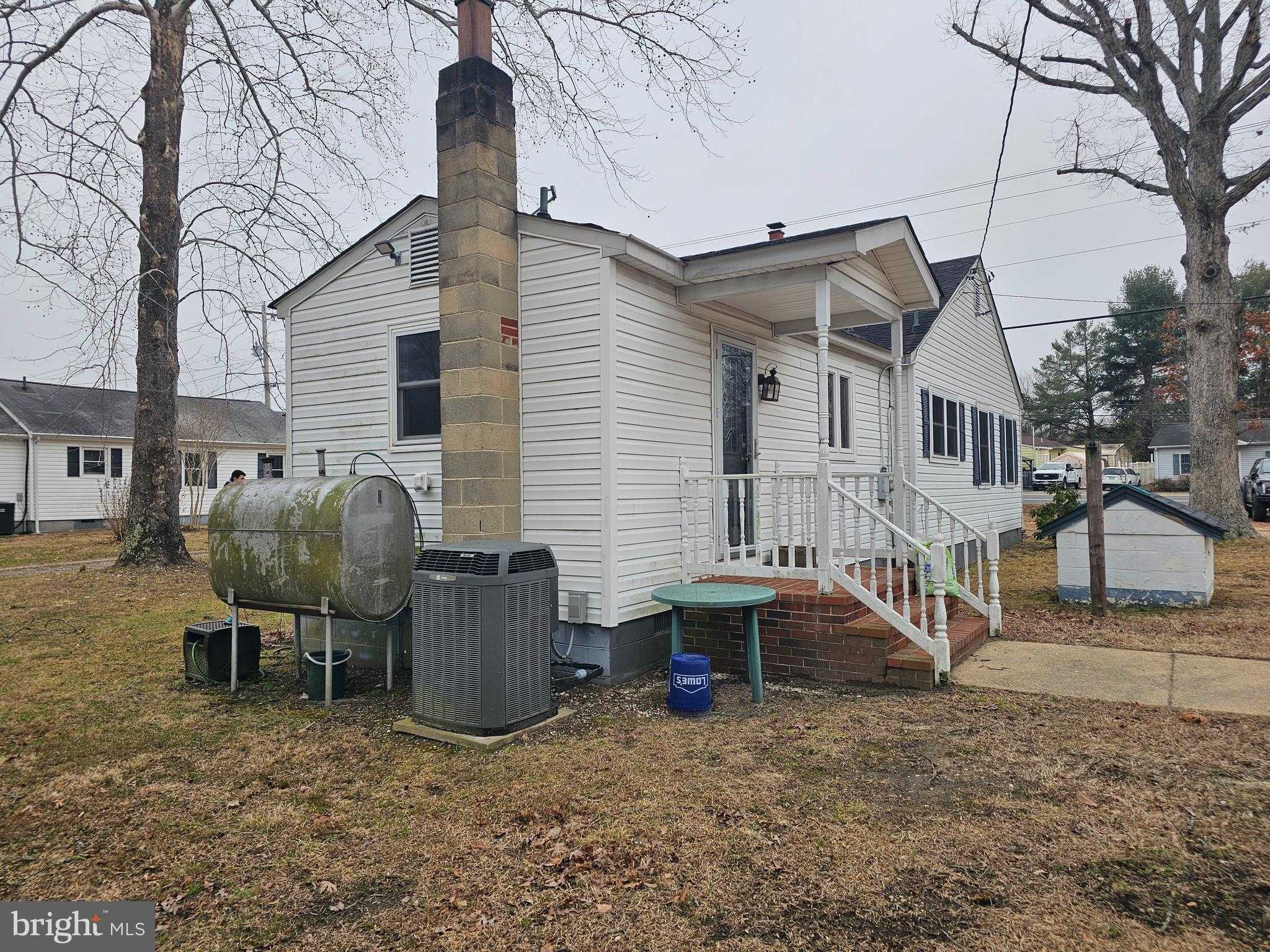 24603 Hollywood Rd photo 3