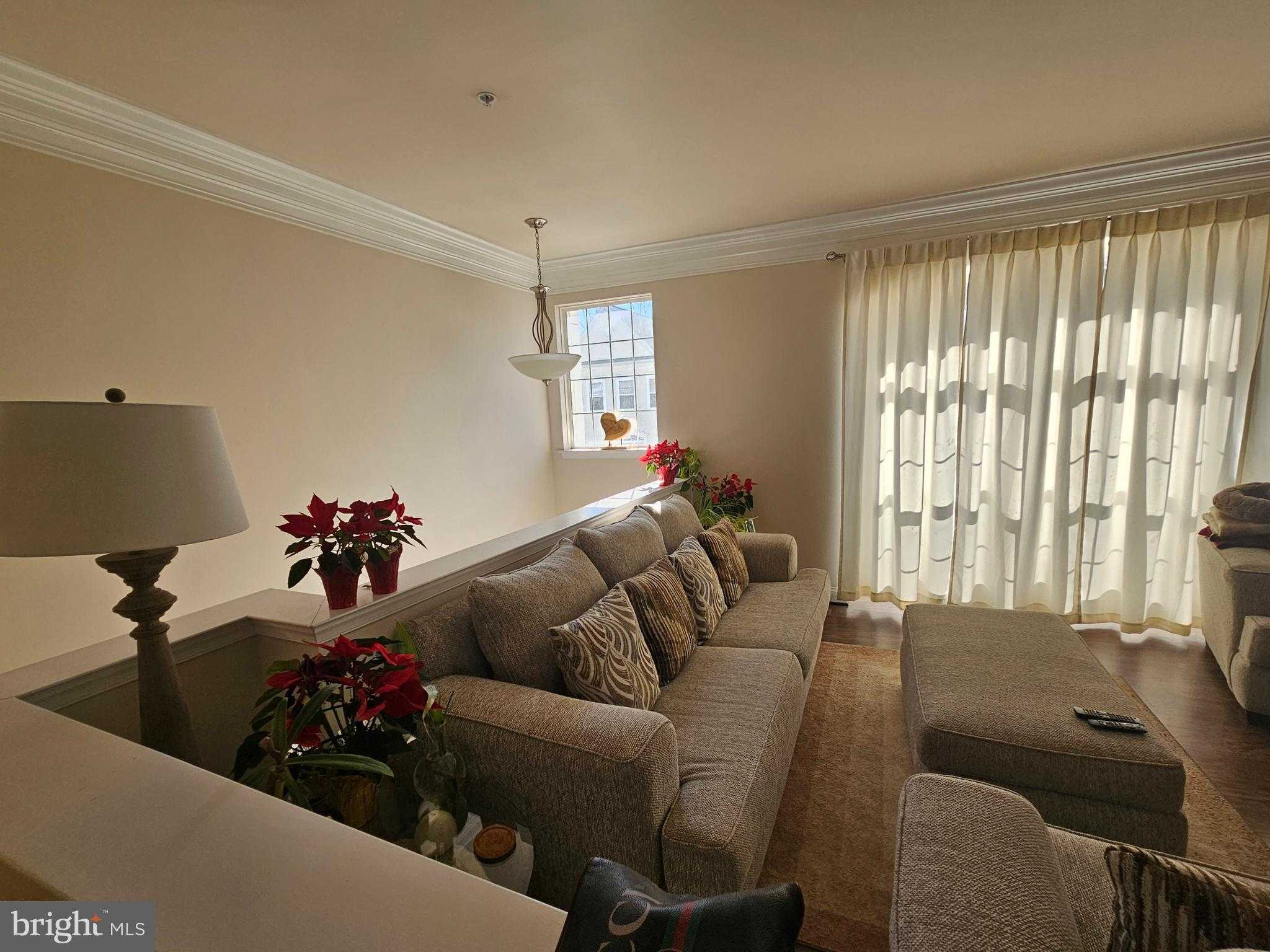 10 Lookout Dr photo 2