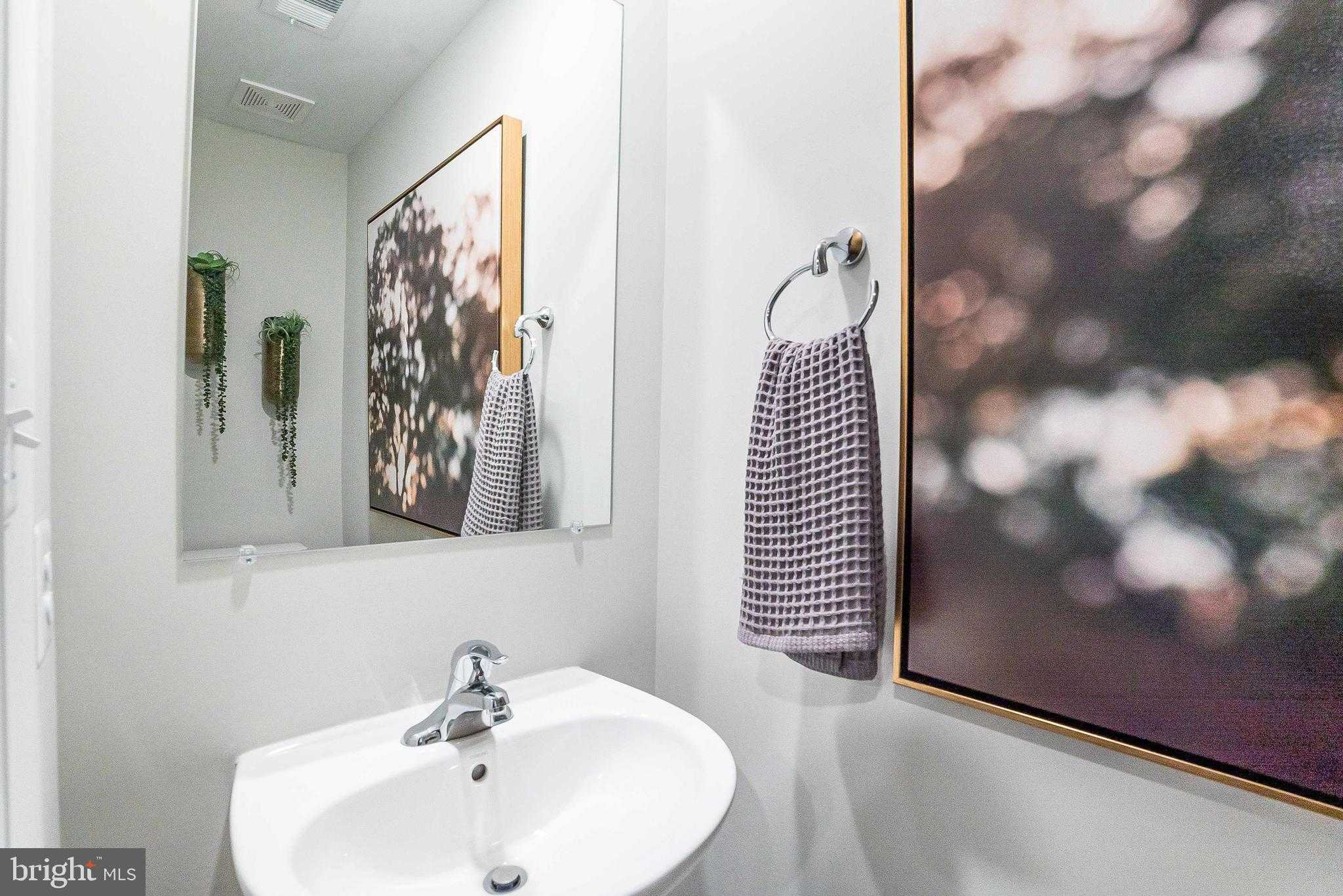 448 17th Ave photo 5