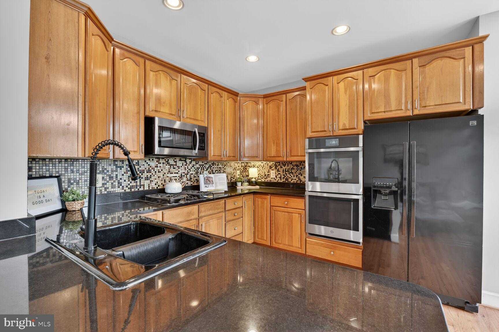 1807 Vance Pl photo 12