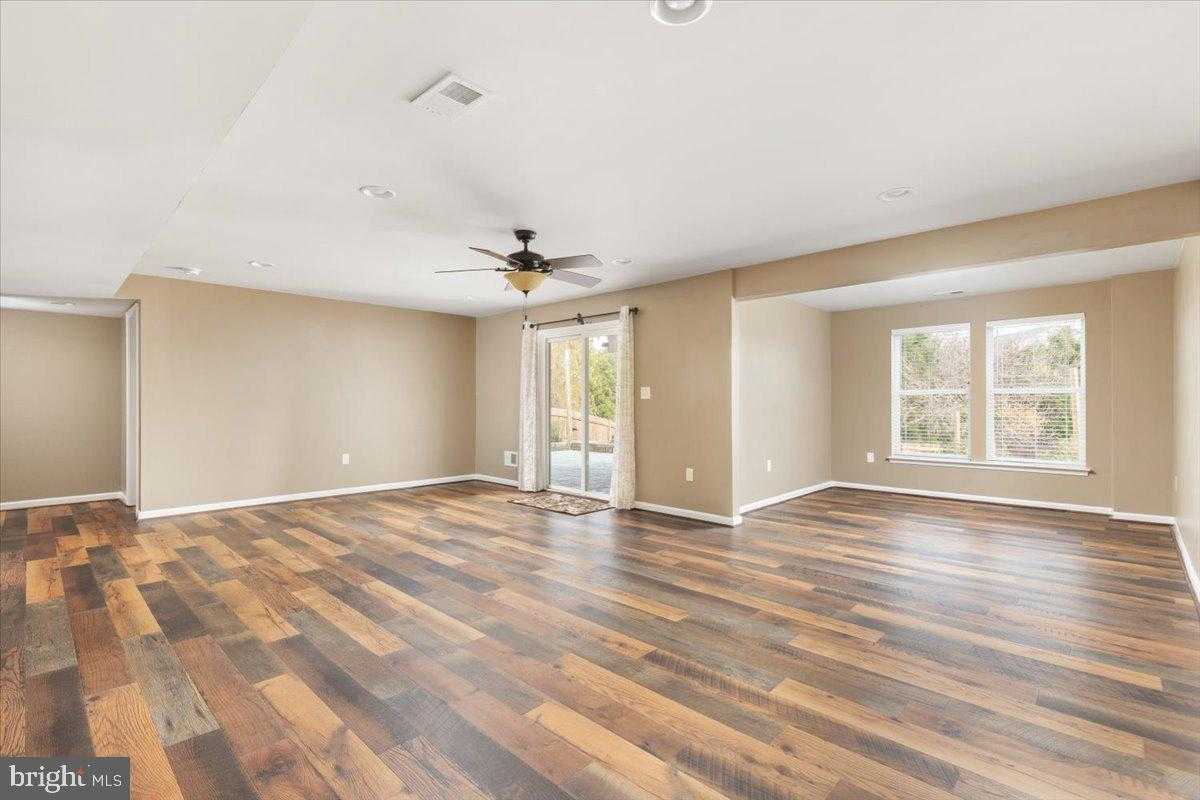 112 Norwich CT photo 39