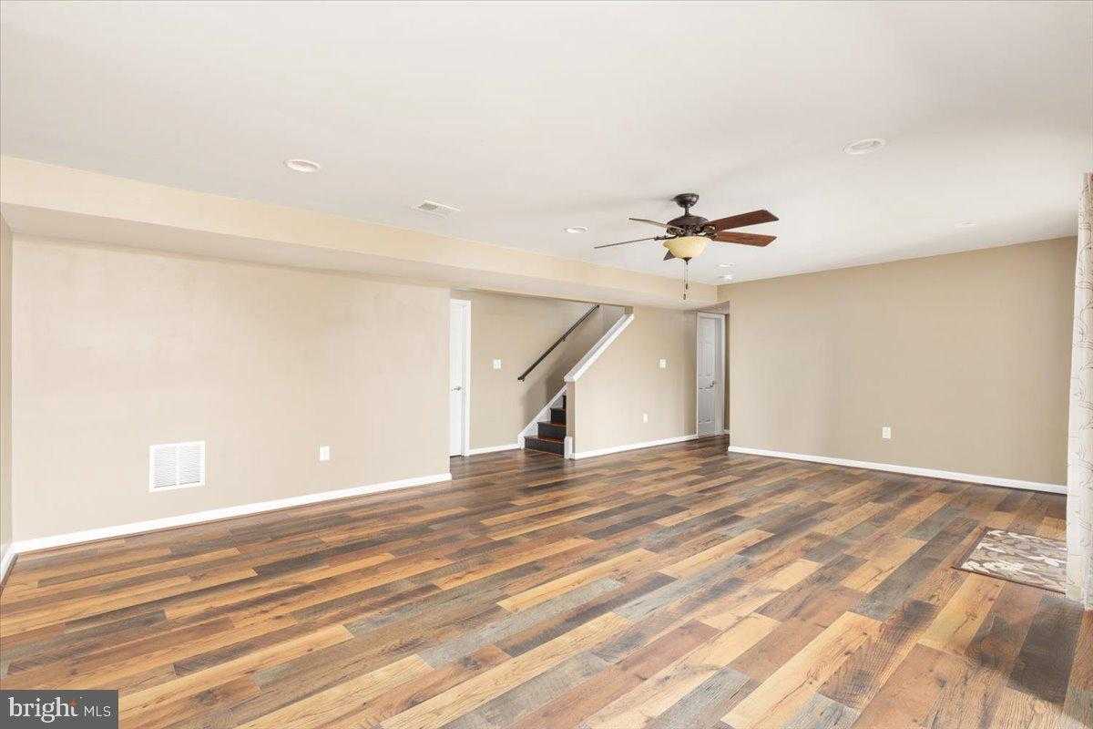 112 Norwich CT photo 40