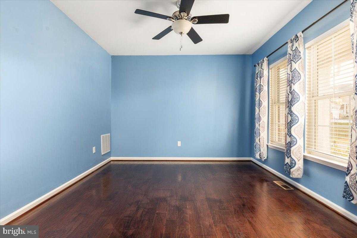 112 Norwich CT photo 8