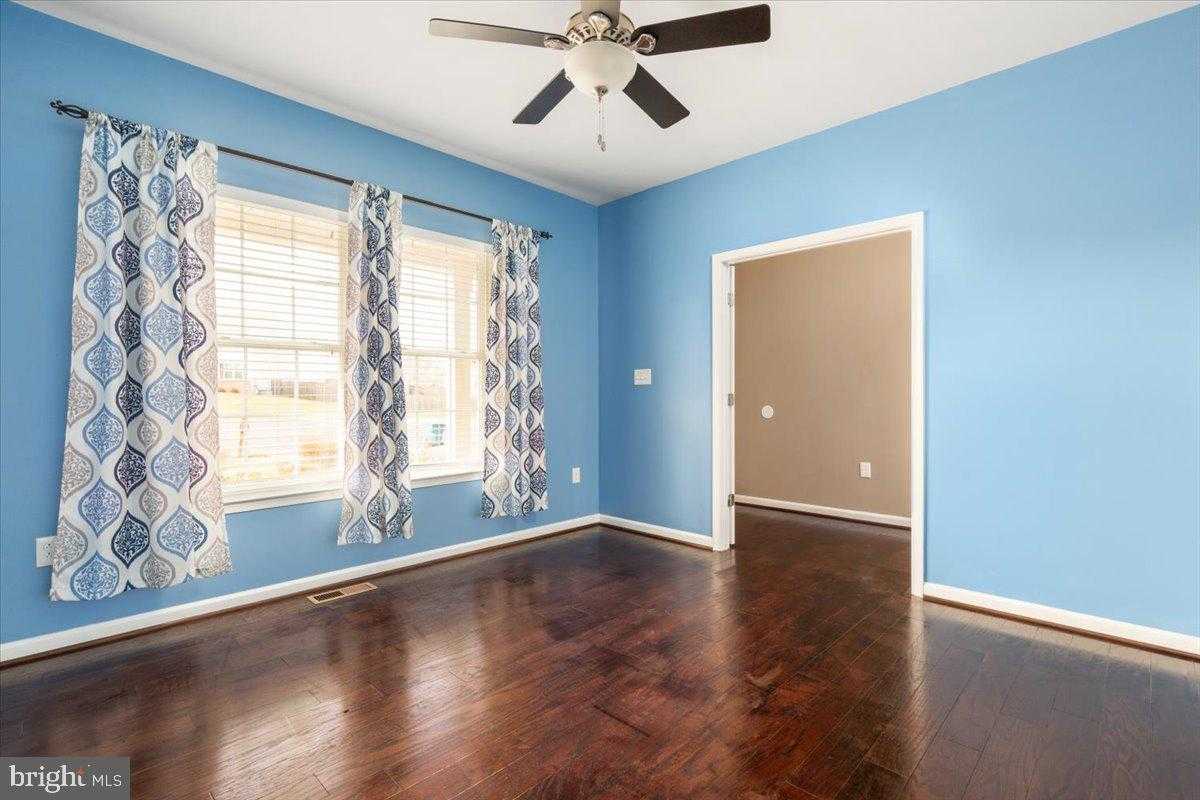 112 Norwich CT photo 9