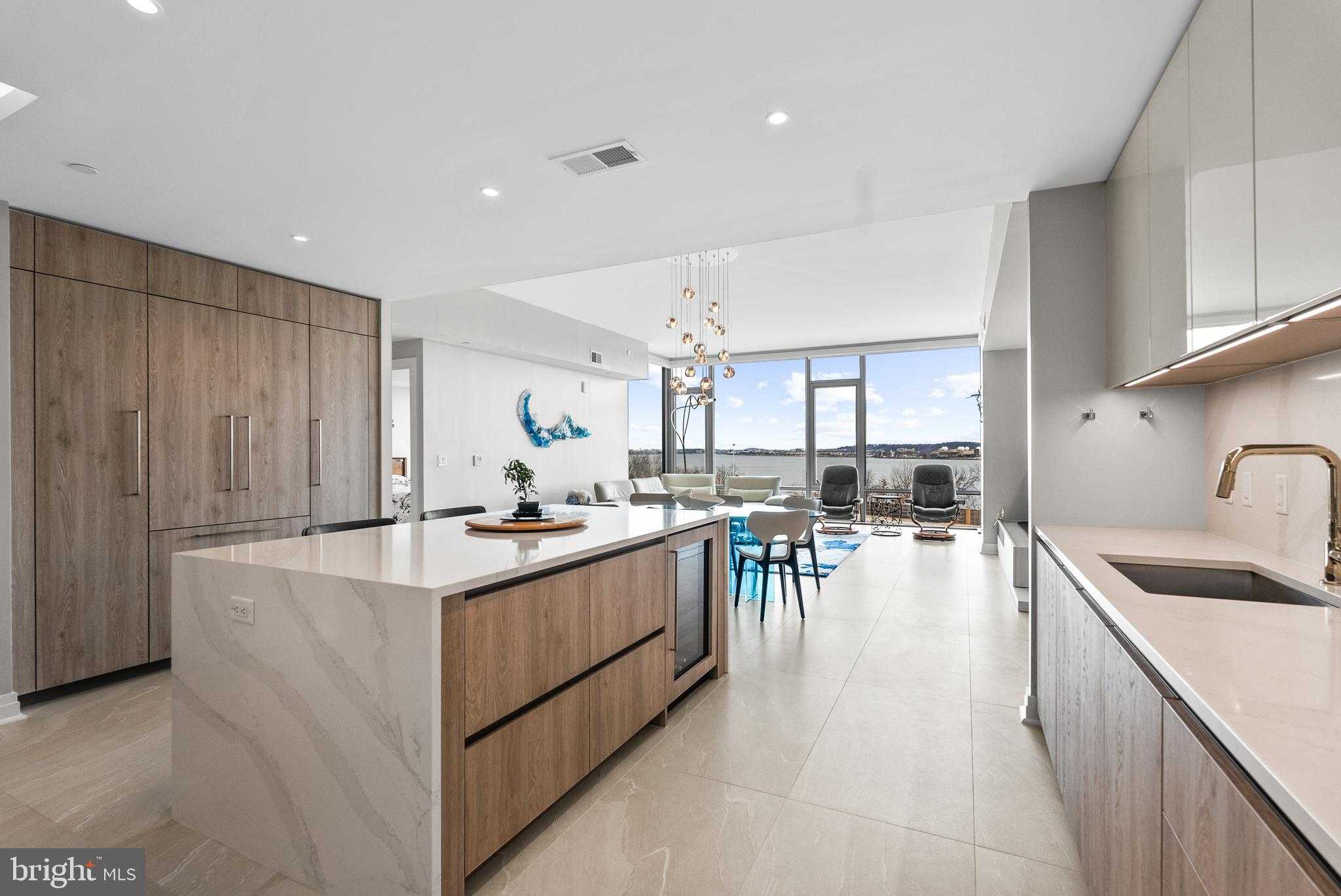 1201 N Royal St Unit 405, Alexandria