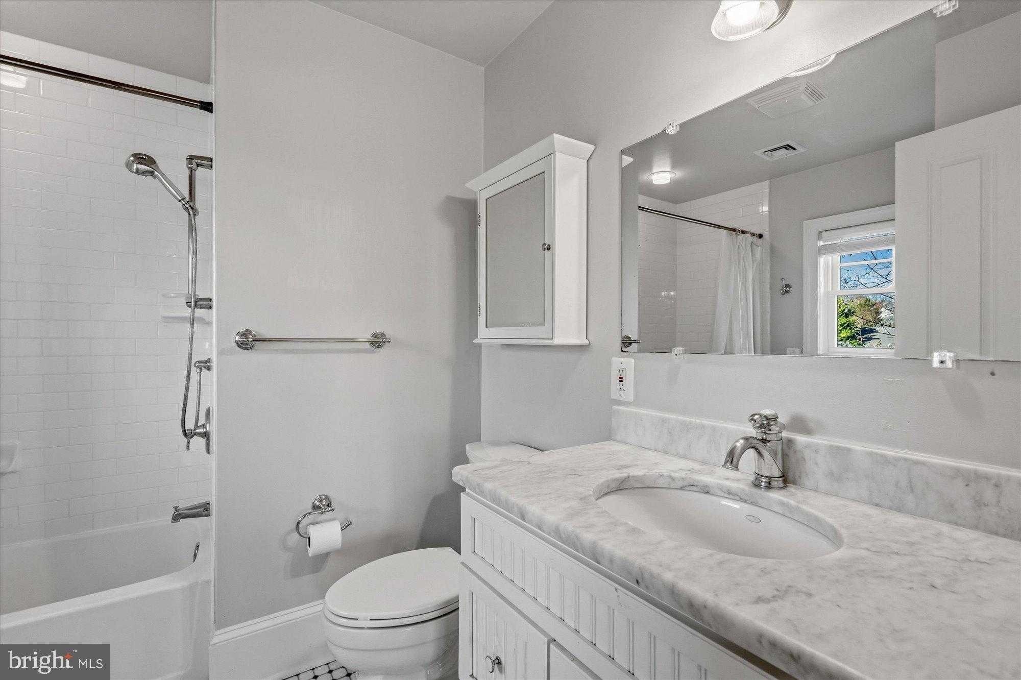 702 Enderby Dr photo 48