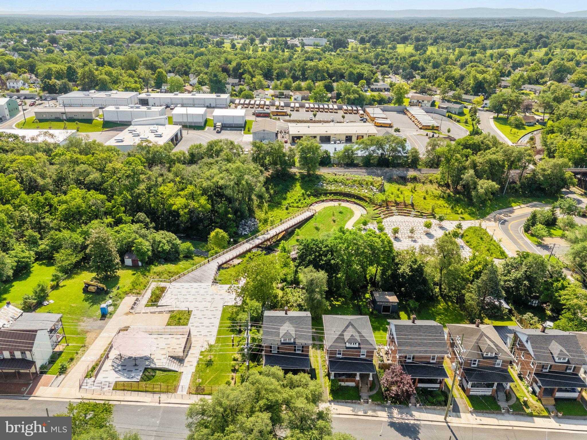 720 S Kent St photo 3