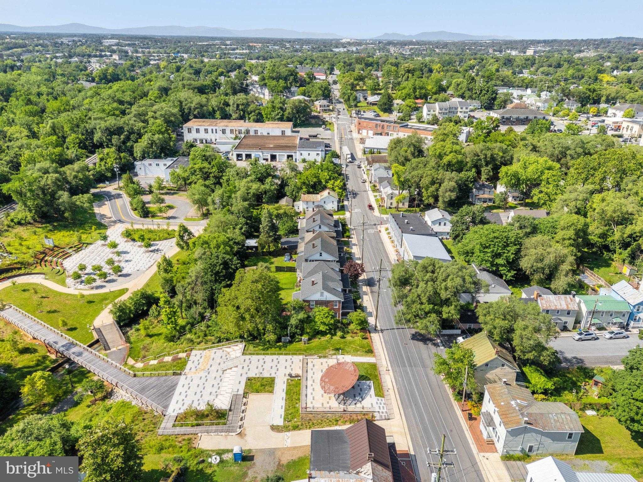 720 S Kent St photo 5