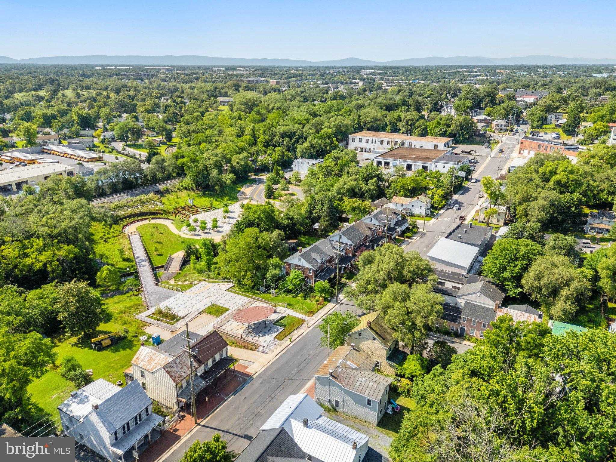 720 S Kent St photo 7