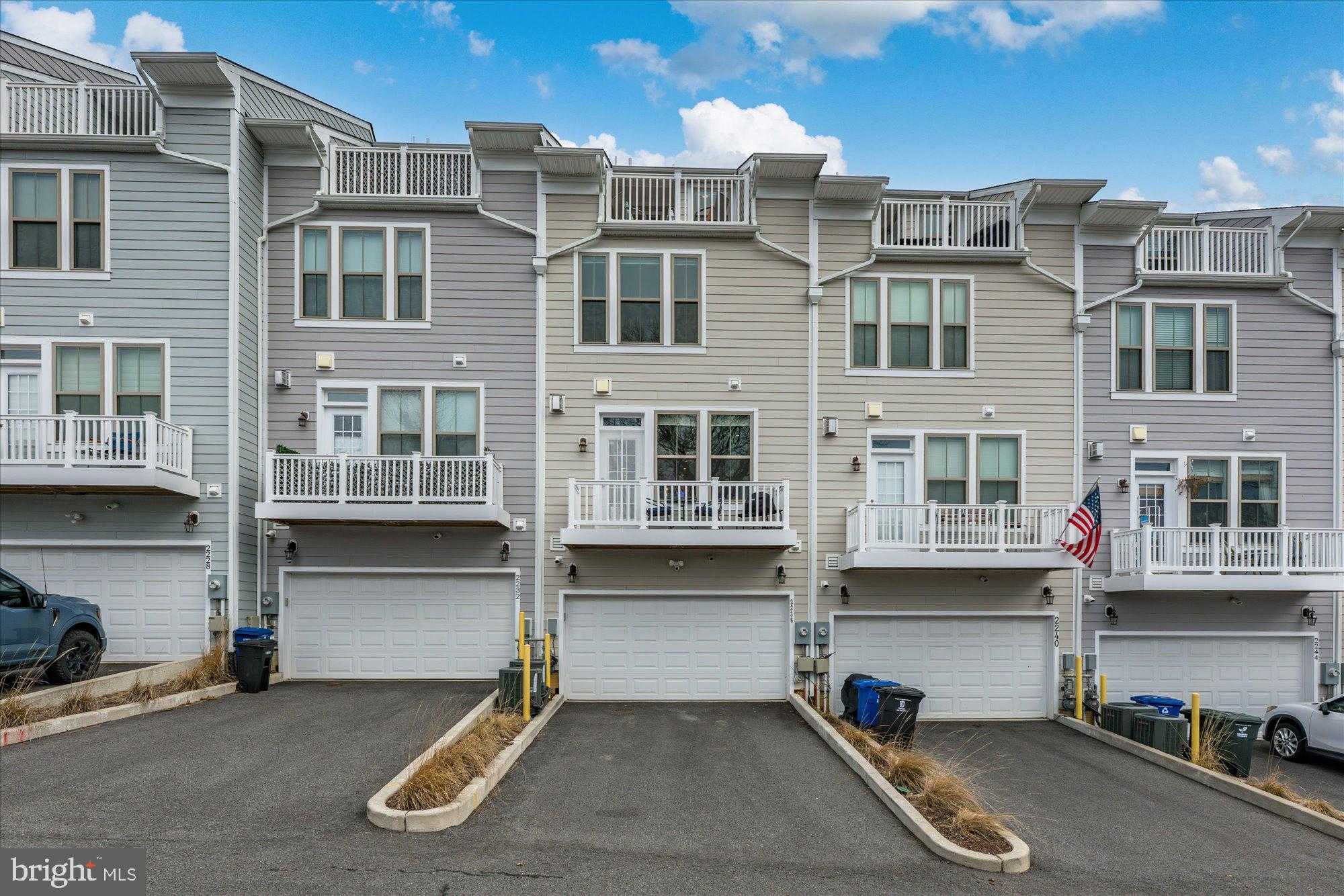 2236 S Glebe Rd photo 18