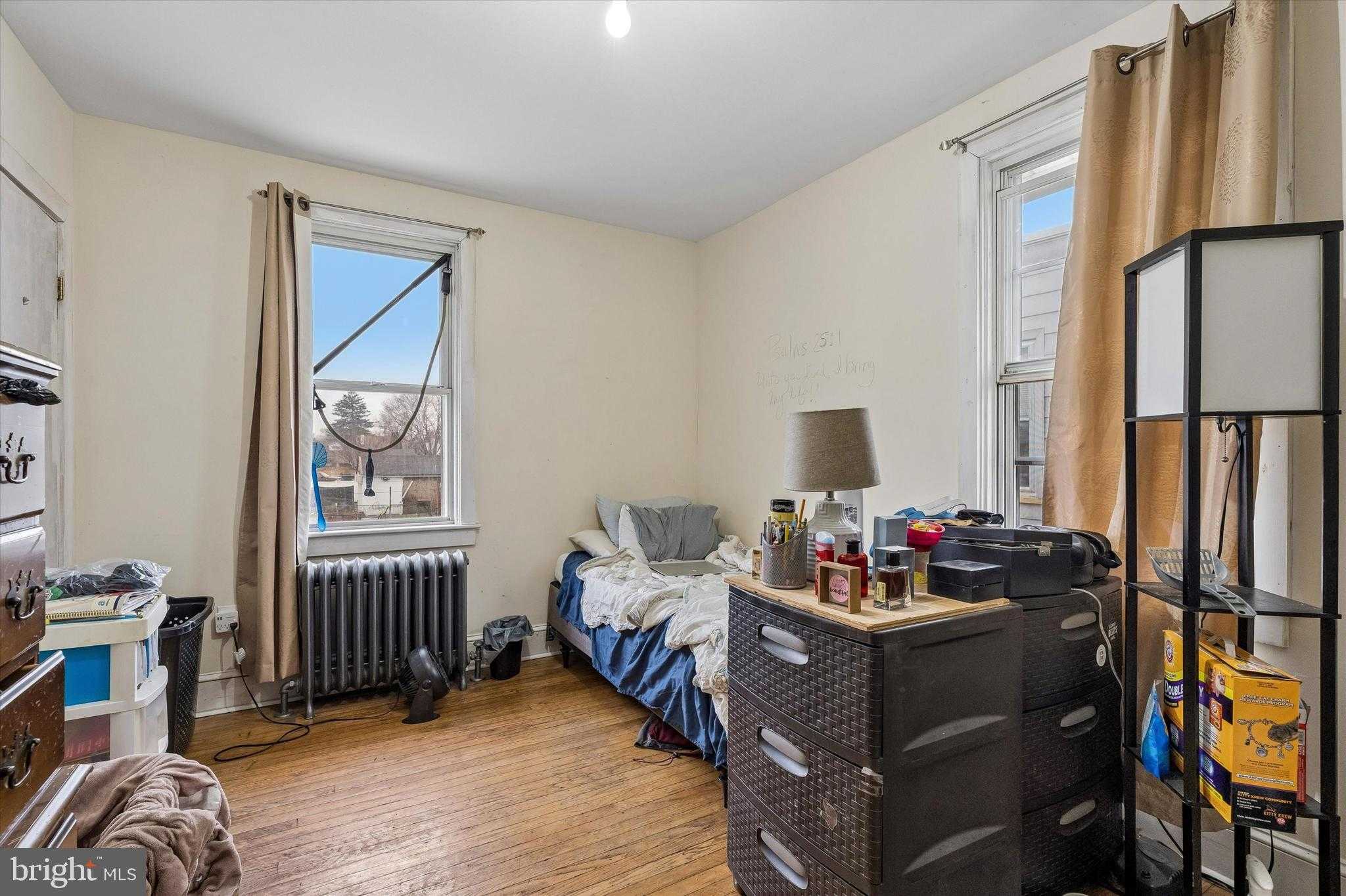 1114 Faunce St # 16 photo 11