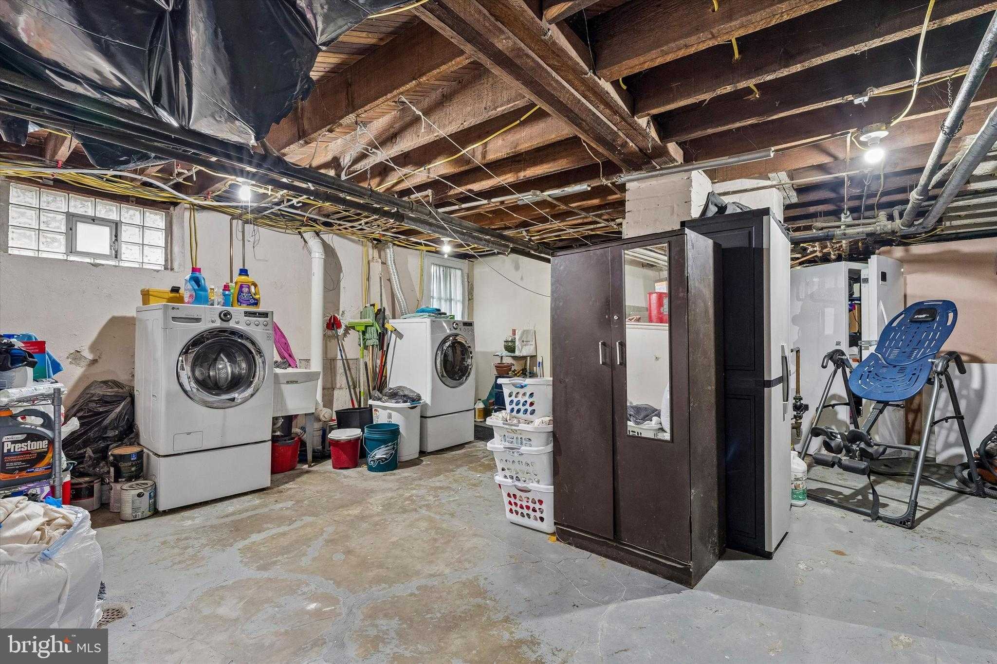 1114 Faunce St # 16 photo 14