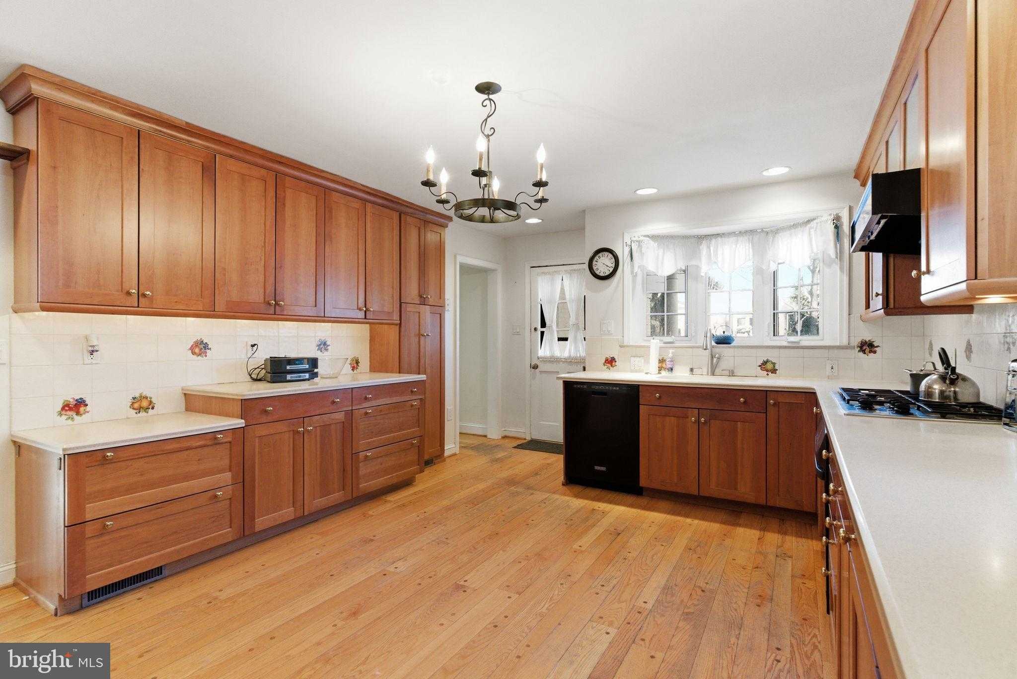 416 Rices Mill Rd photo 8