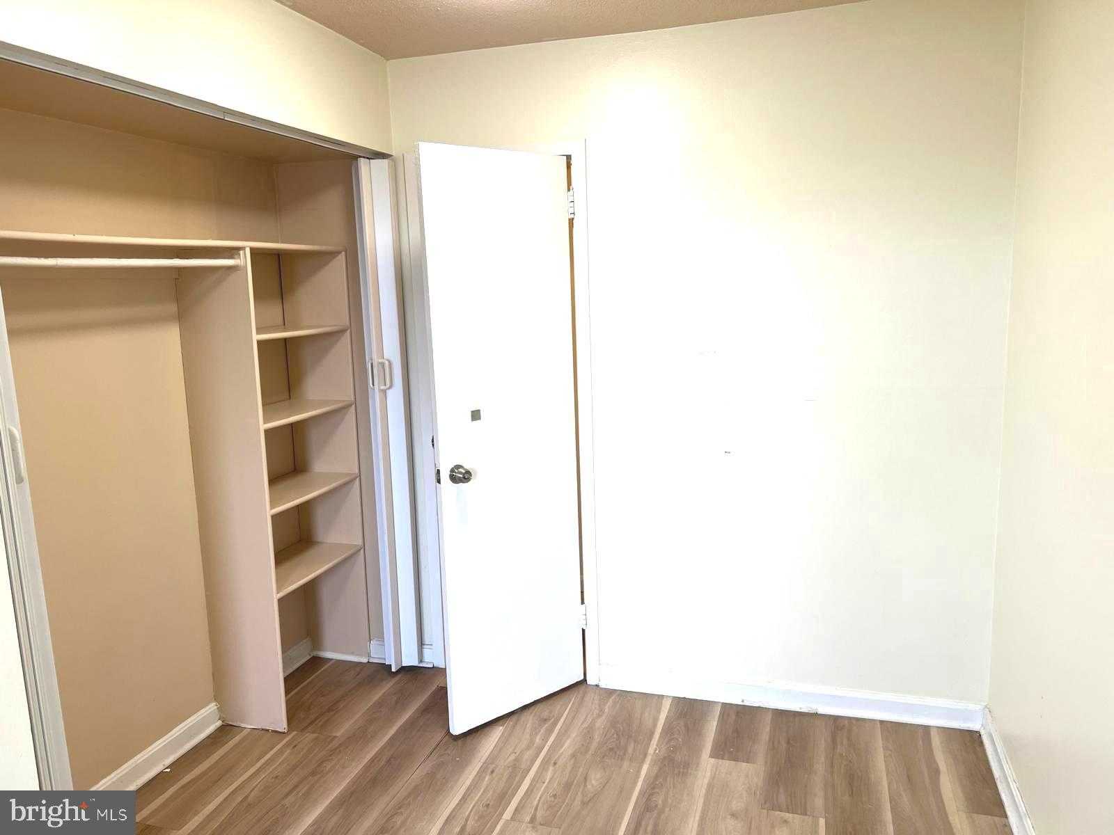 1836 Metzerott Rd Apt 916 photo 15