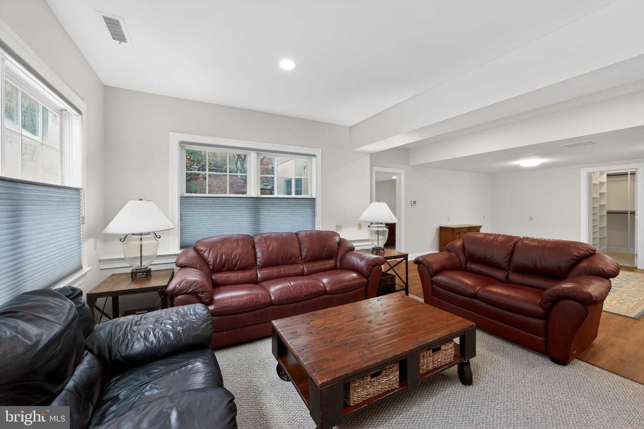 39 Wyndemere Lake Dr photo 43