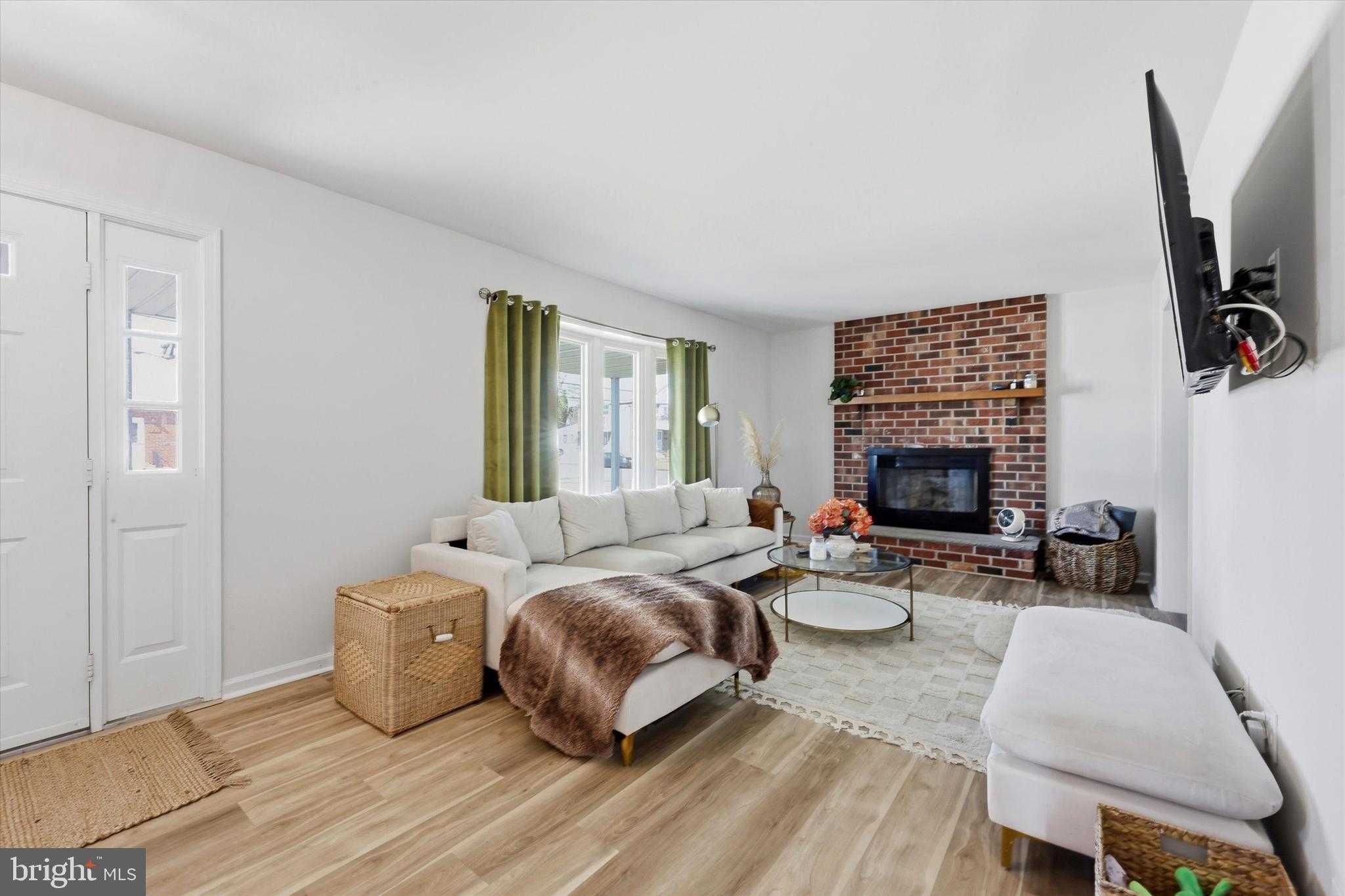 234 Broomall St photo 4