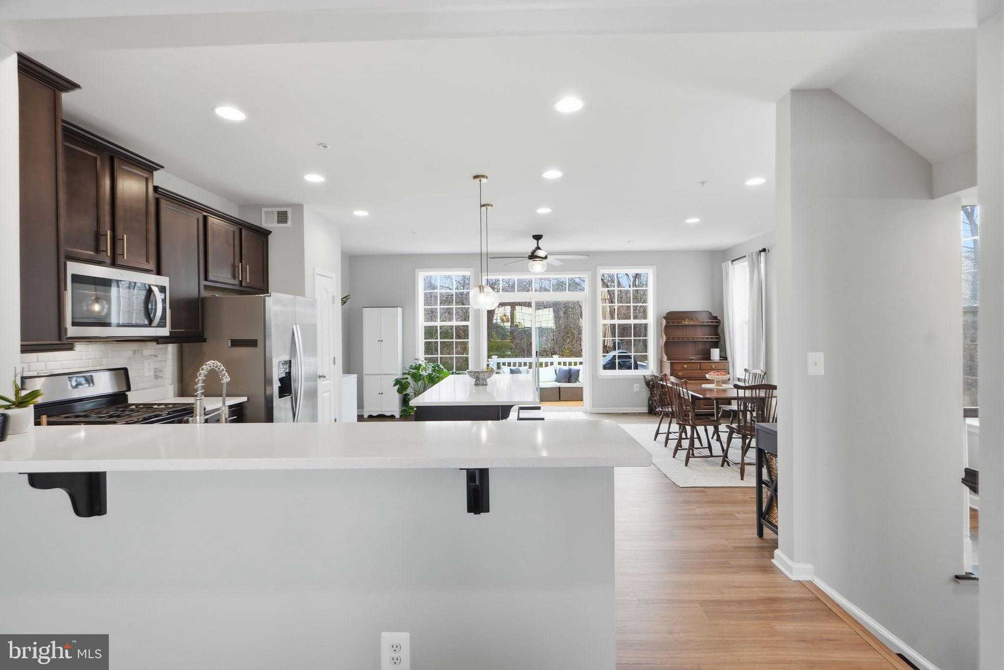 9008 Spruce Tree Ln photo 17