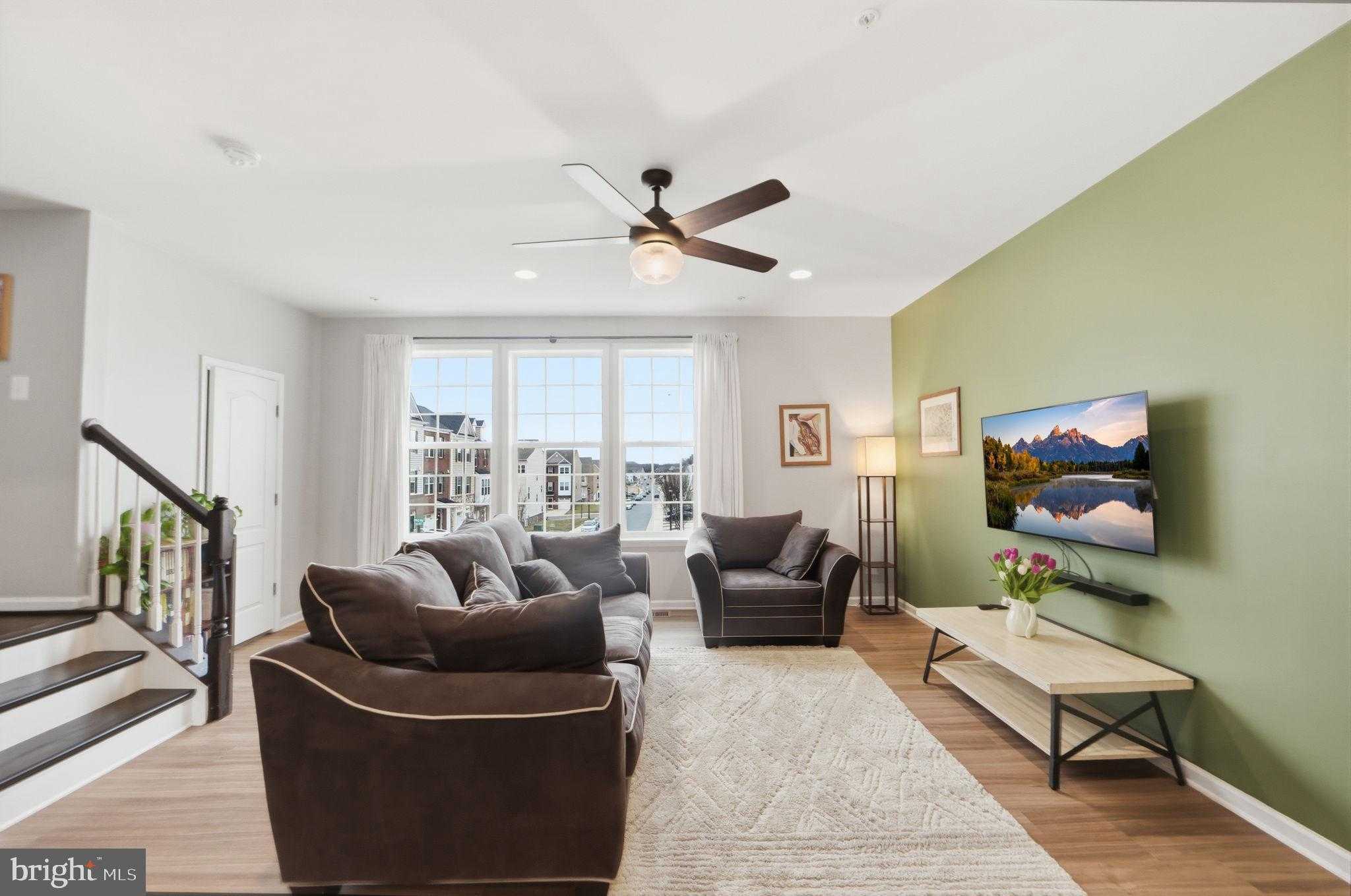 9008 Spruce Tree Ln photo 18