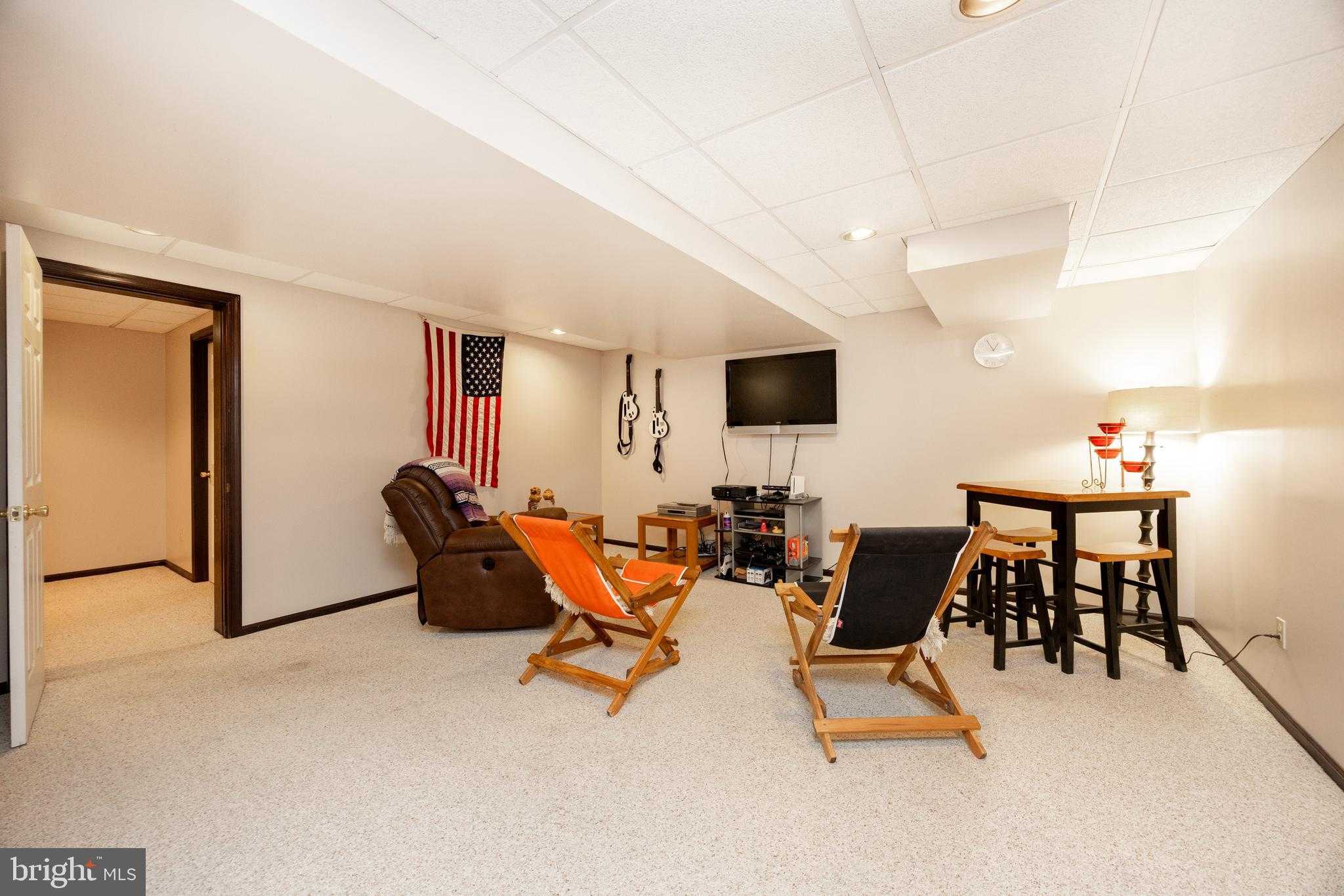 35 Oakwood Ln photo 33