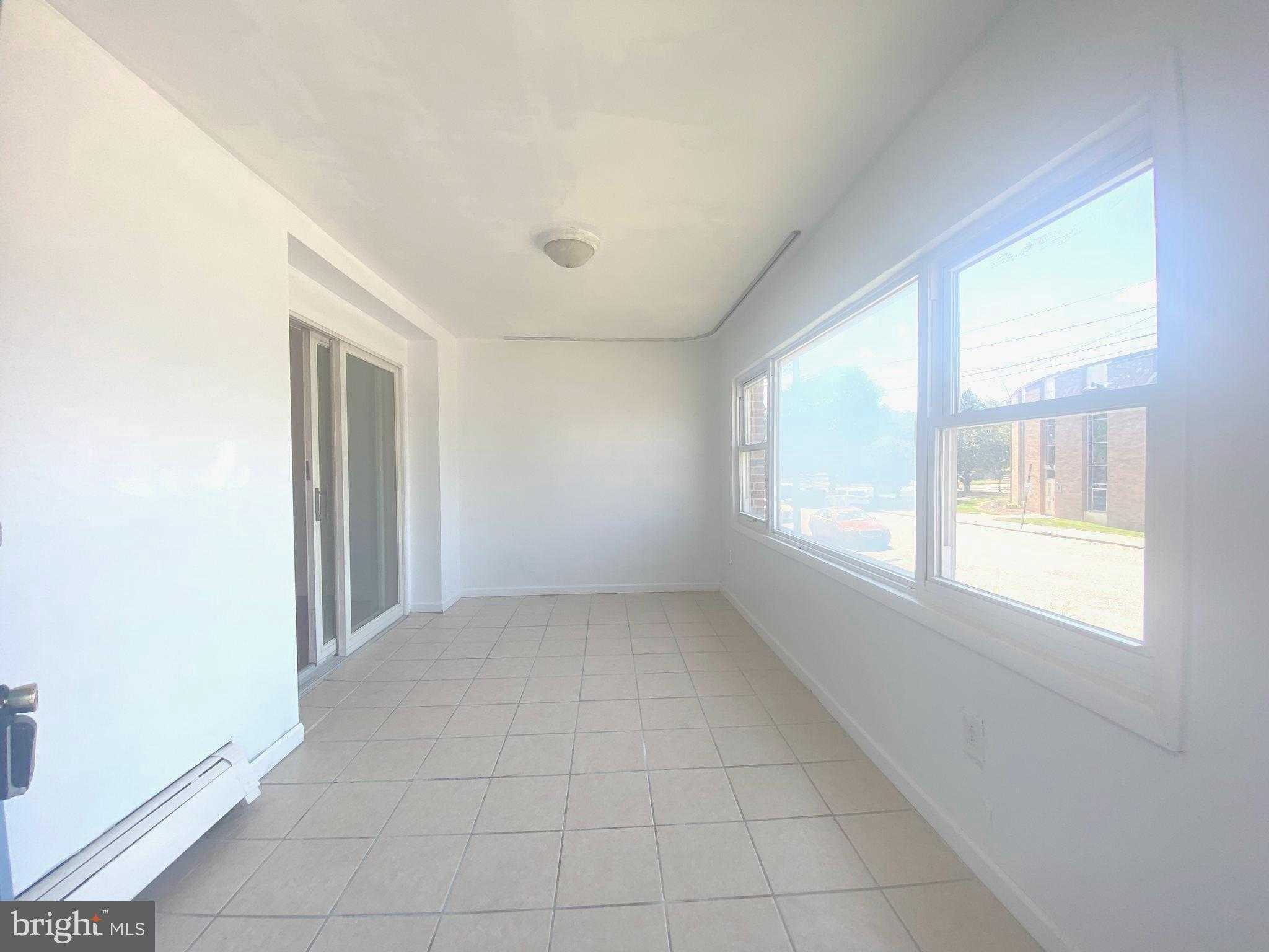 2241 Knorr St photo 4