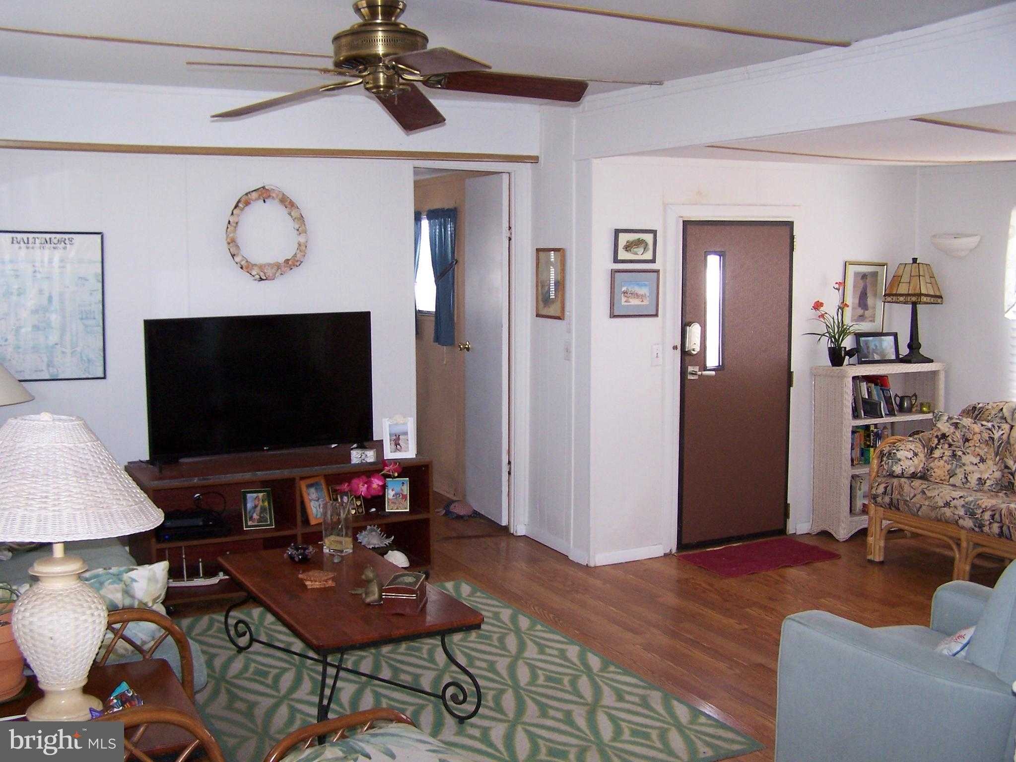 109 Sea Breeze Dr photo 12