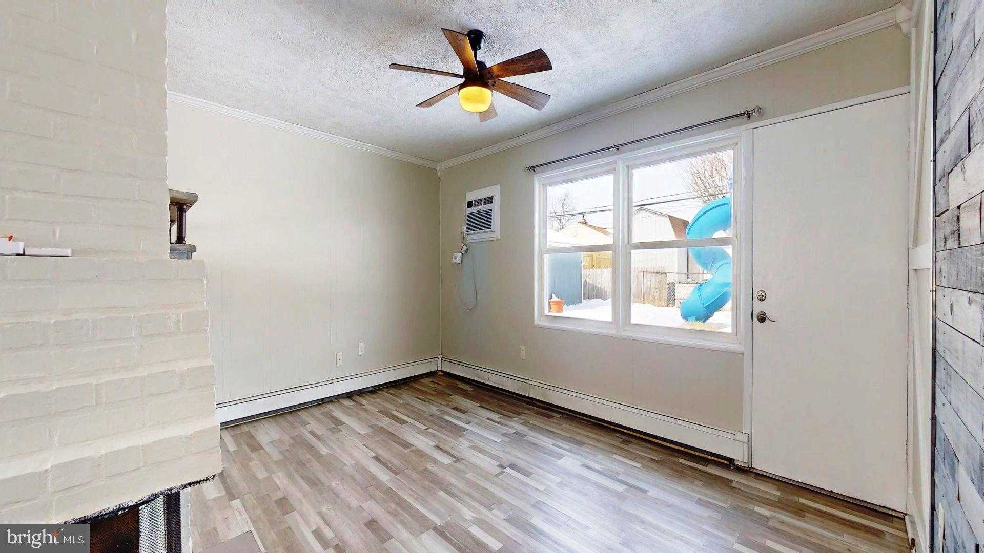 11 Easter Ln photo 12