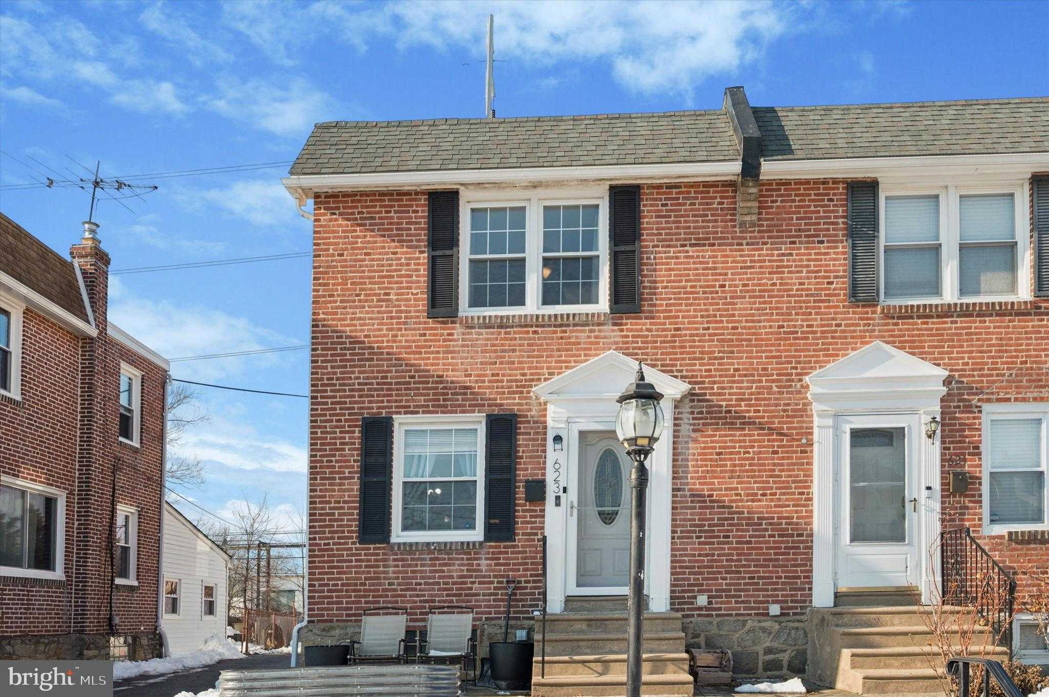 623 17th Ave photo 3