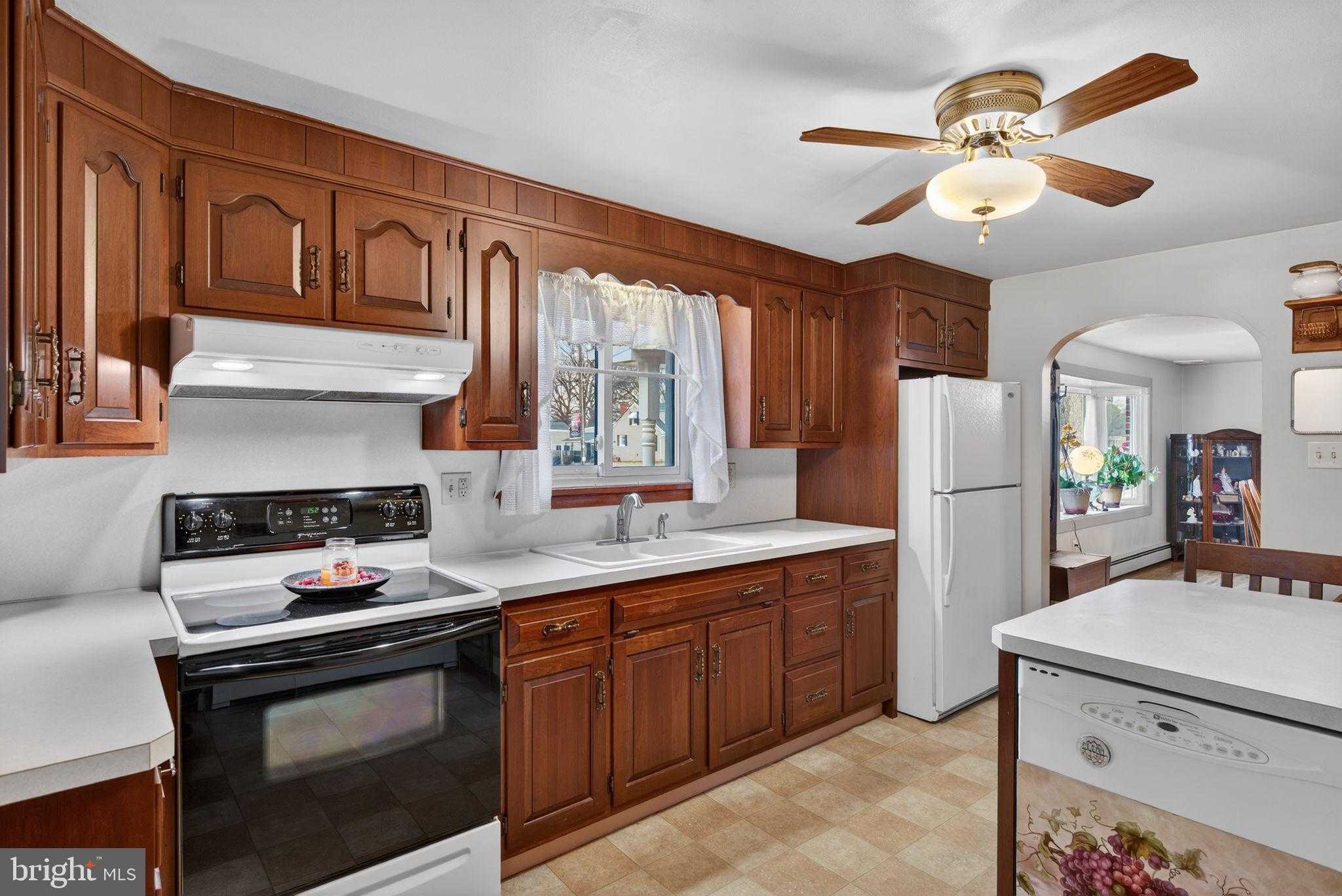 1211 Central Ave photo 10