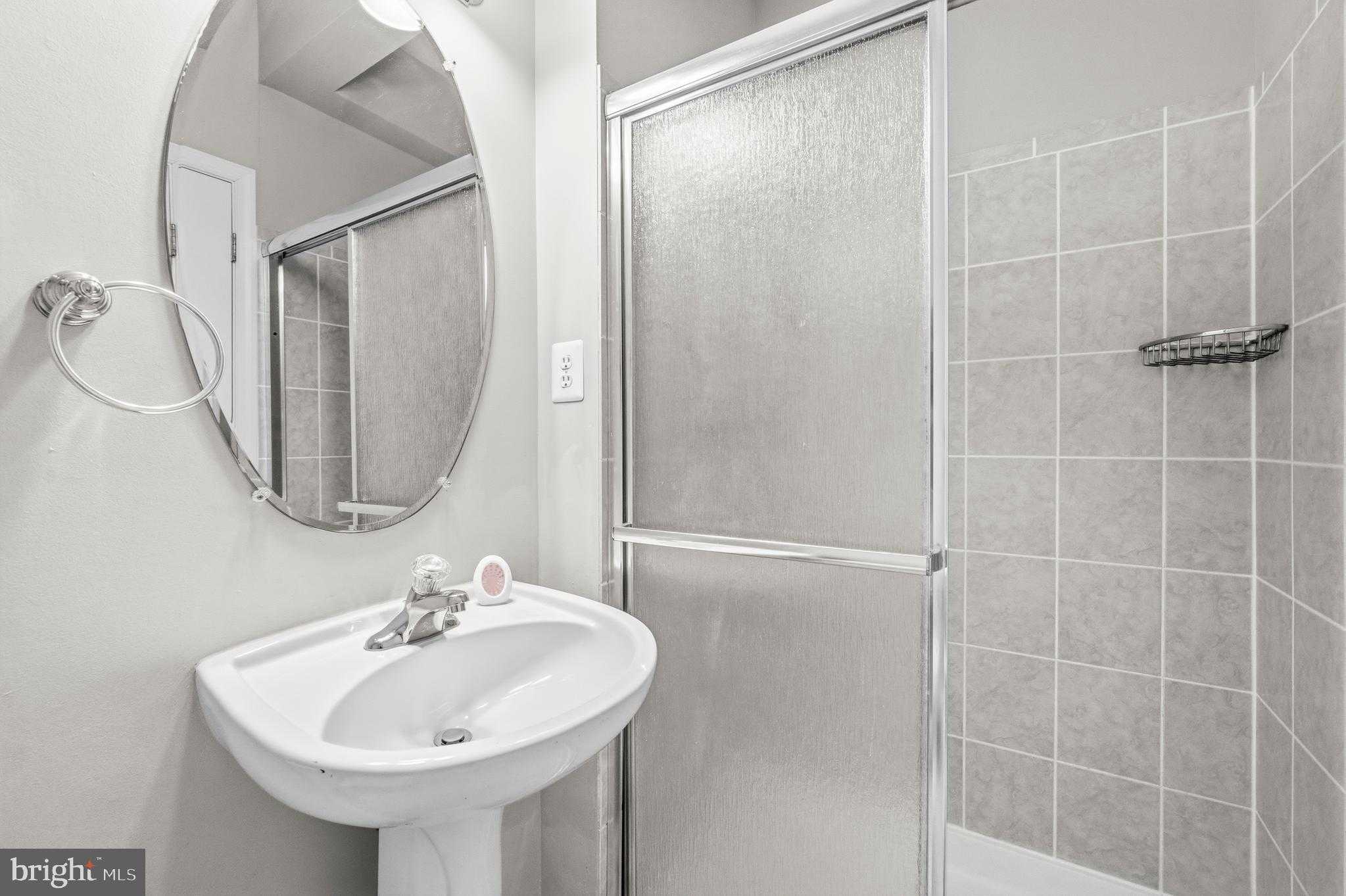 563 Pelican Ave photo 25