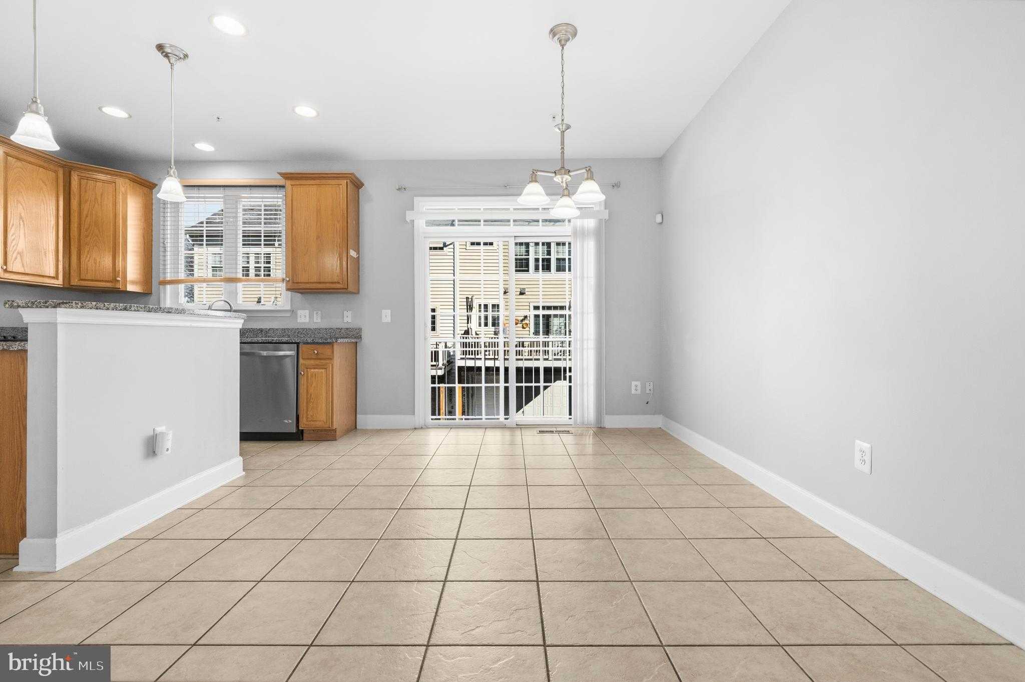 563 Pelican Ave photo 5