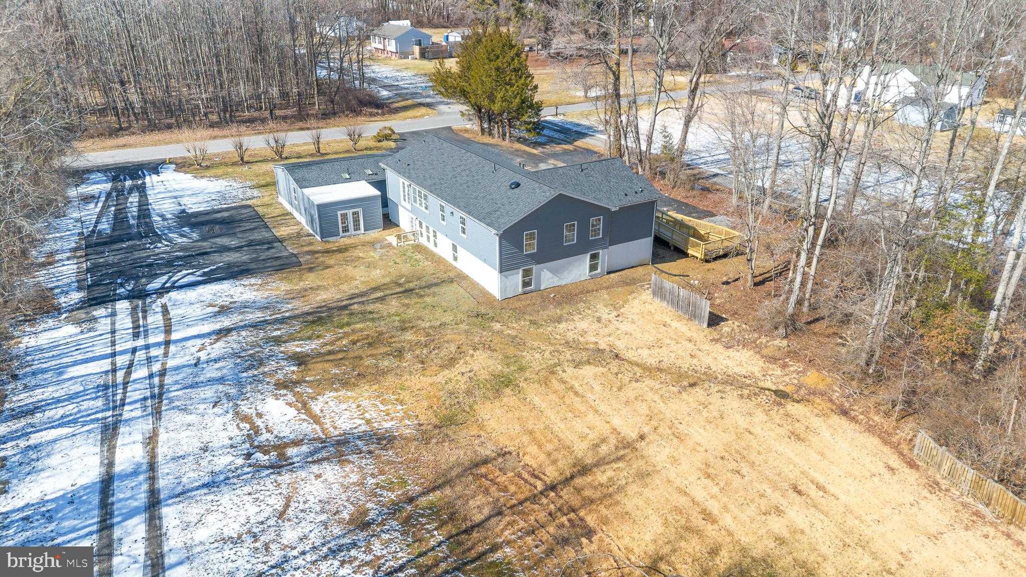 1349 Yorktown Rd photo 3