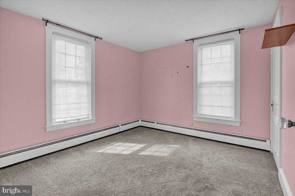 157 N Tulpehocken St photo 10