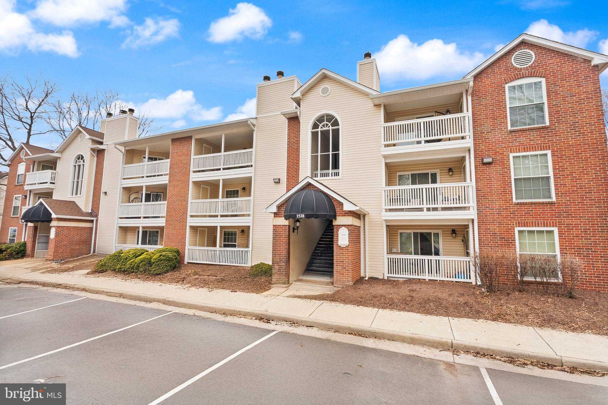 1538 Lincoln Way Apt 201a photo 5