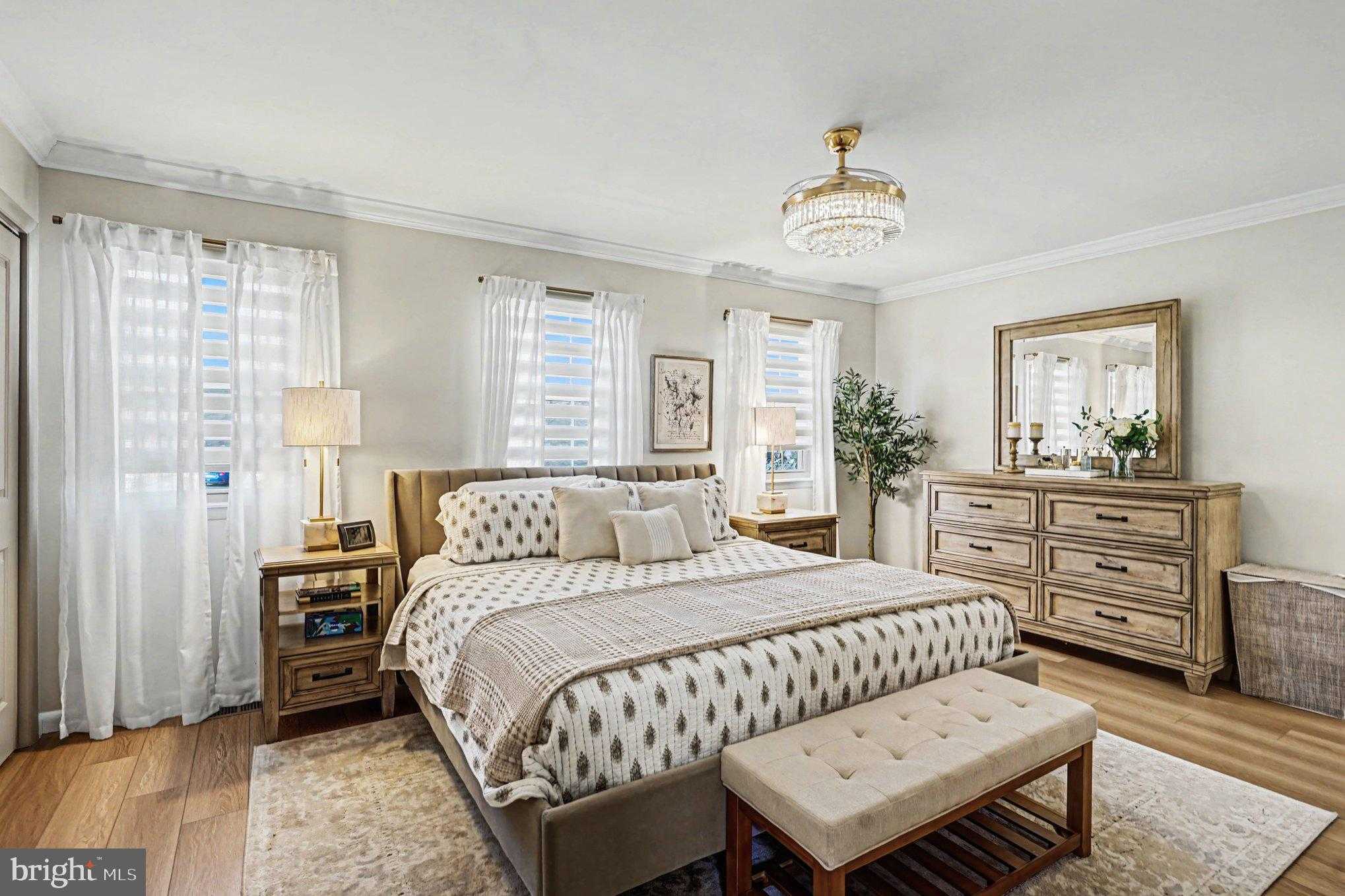 346 Jefferson CT photo 19