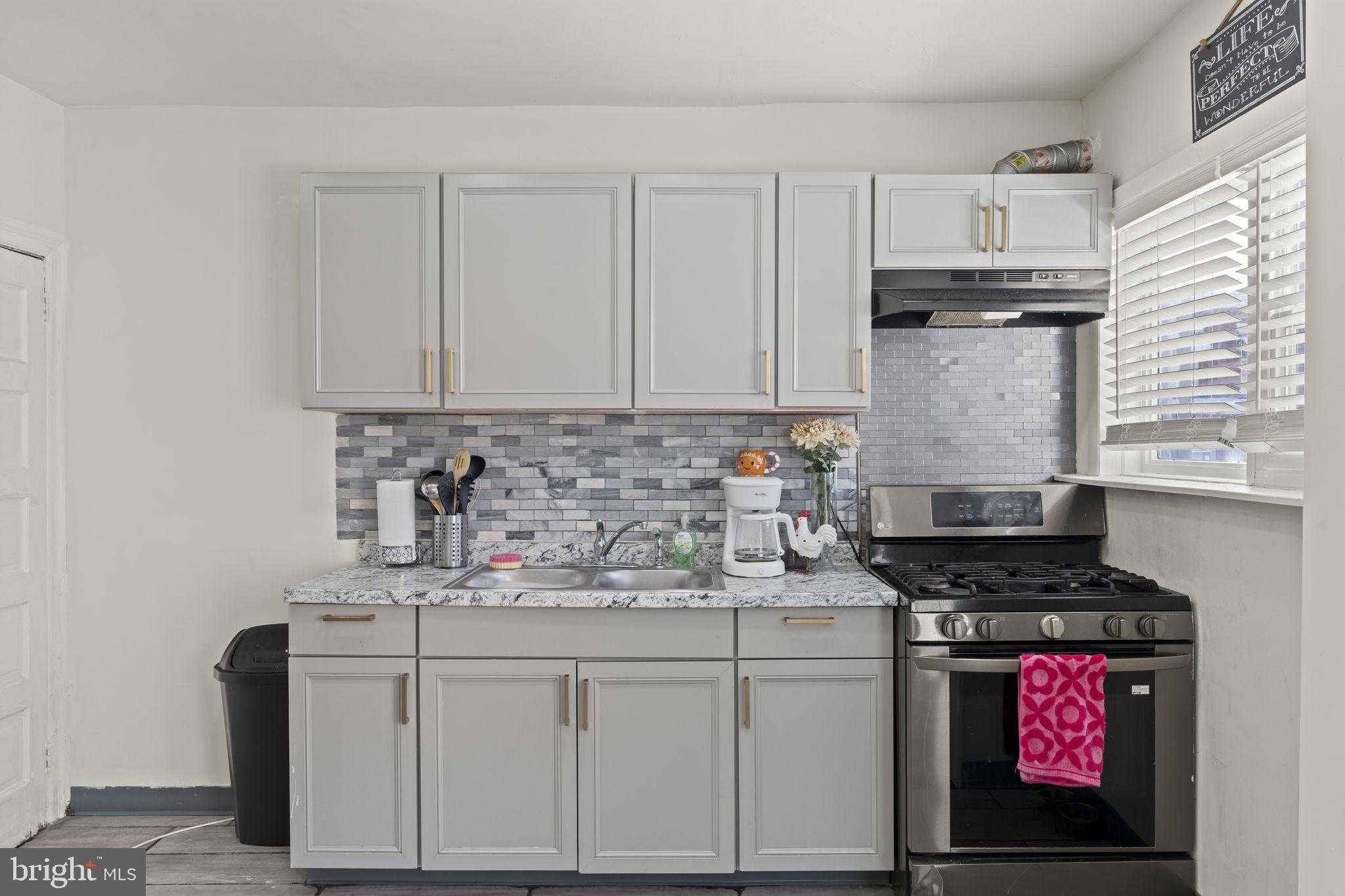 726 N 48th St photo 11