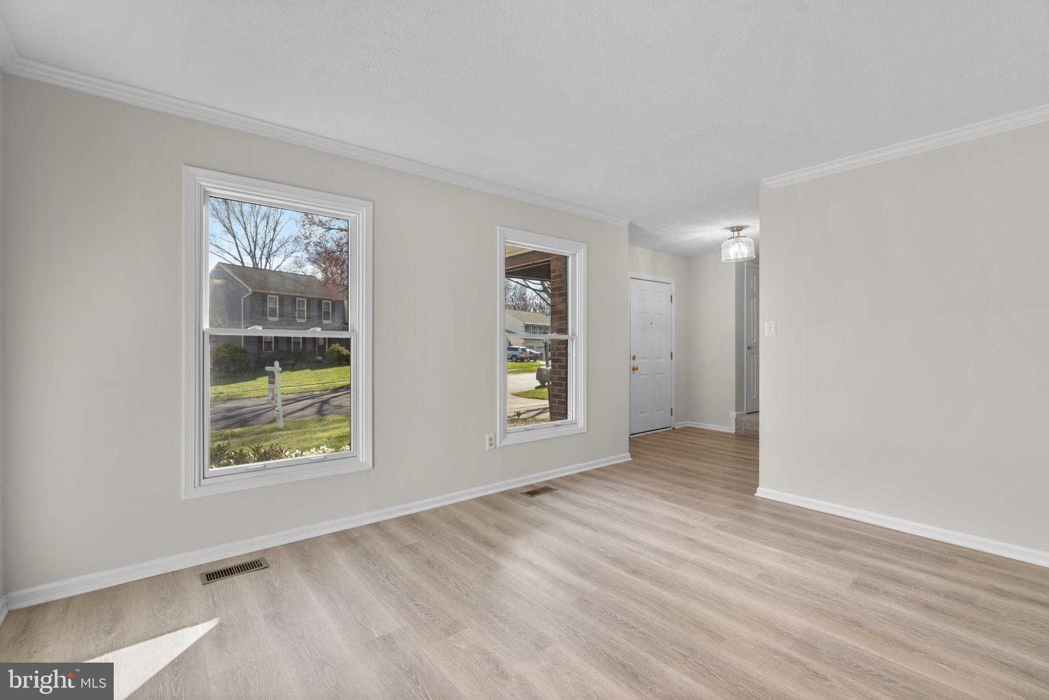 7434 First League photo 4