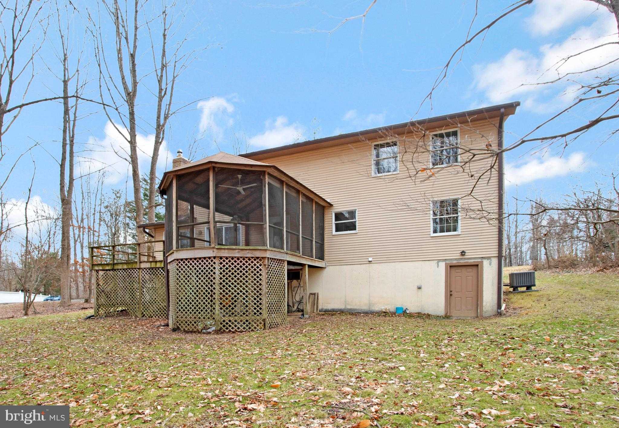 630 Rosewood CT photo 34