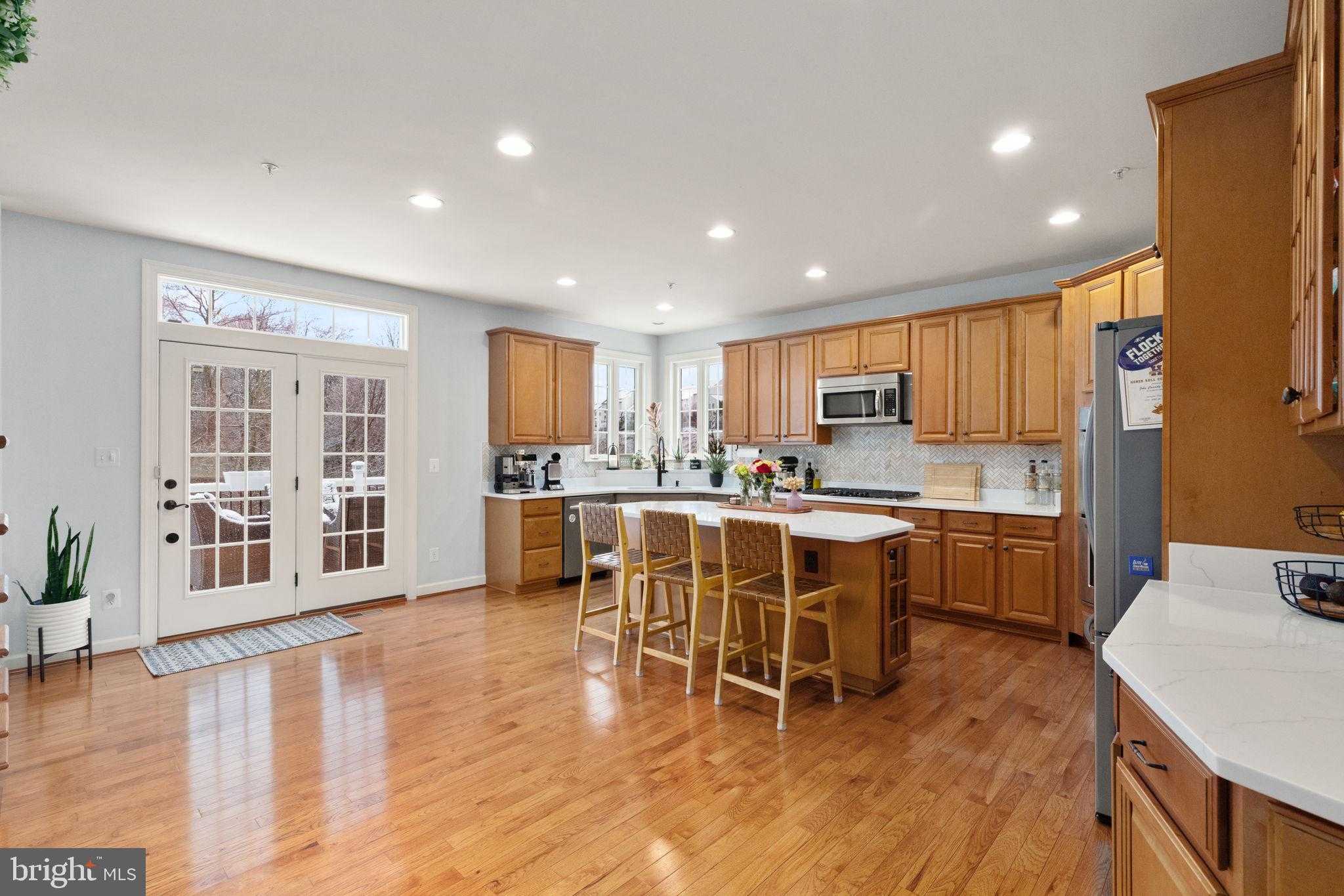 702 Monarchos Dr photo 11