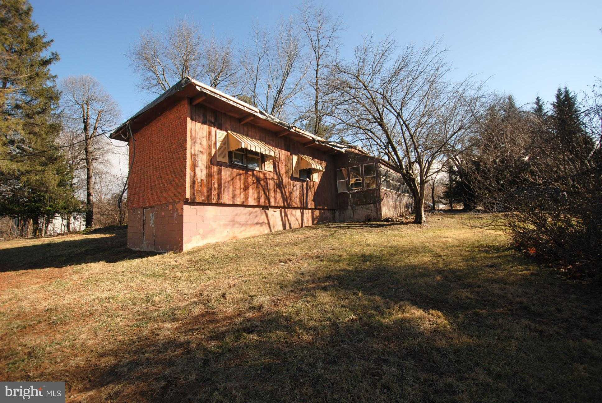 411 Cardinal Dr photo 2