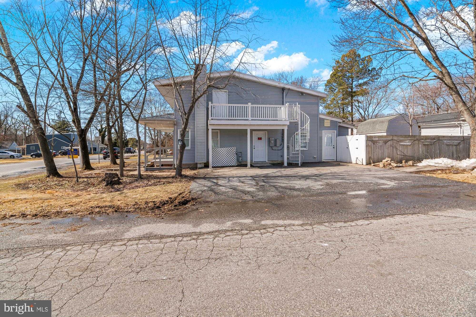 66 Transverse Ave photo 4