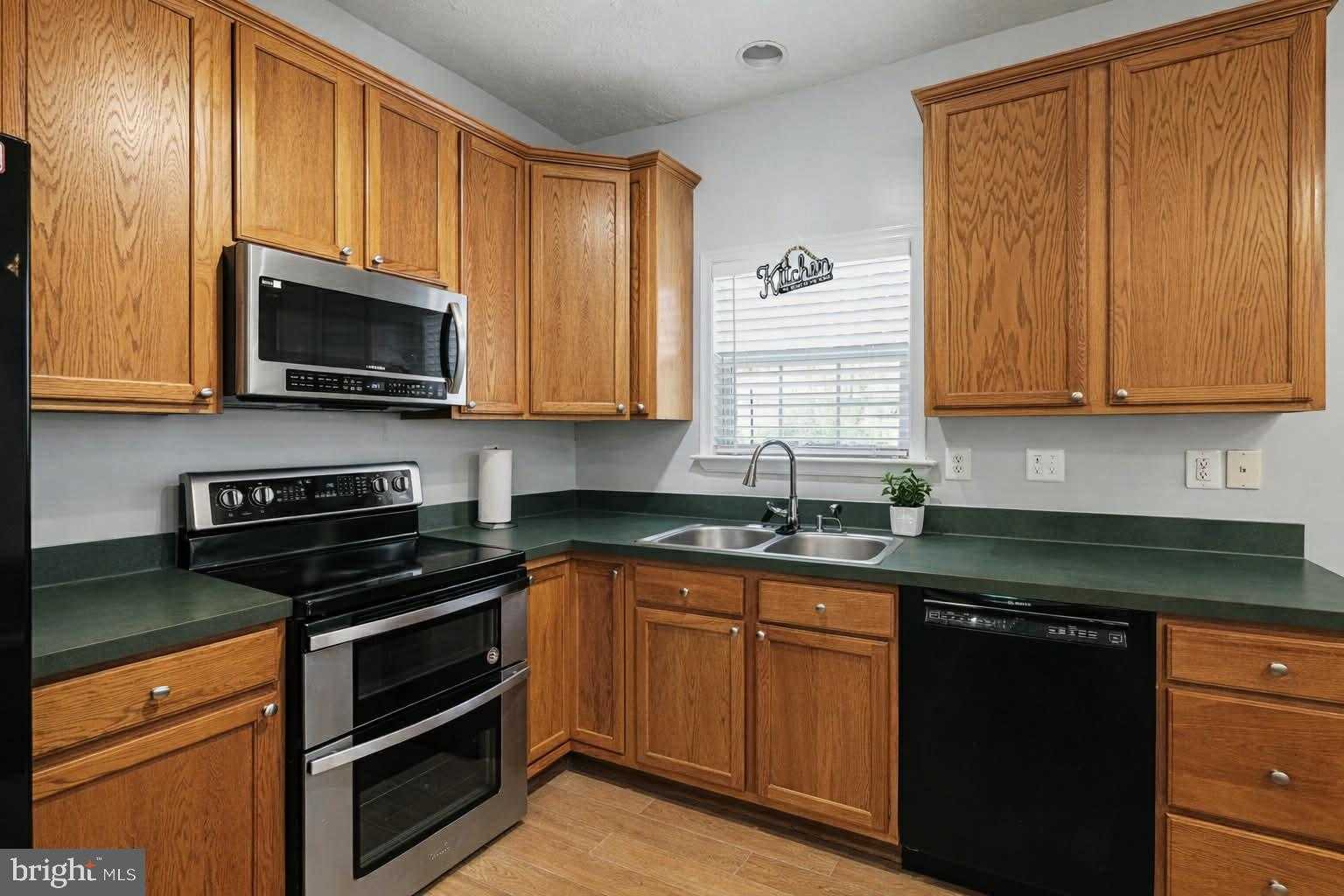 209 Estate Dr photo 9