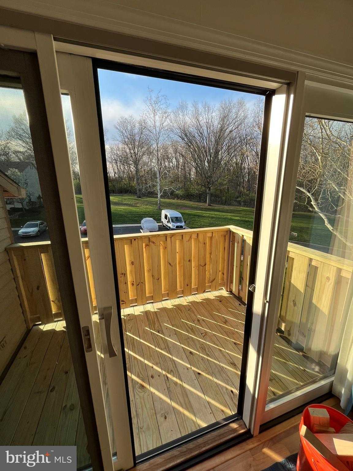 906 Dogwood CT photo 25