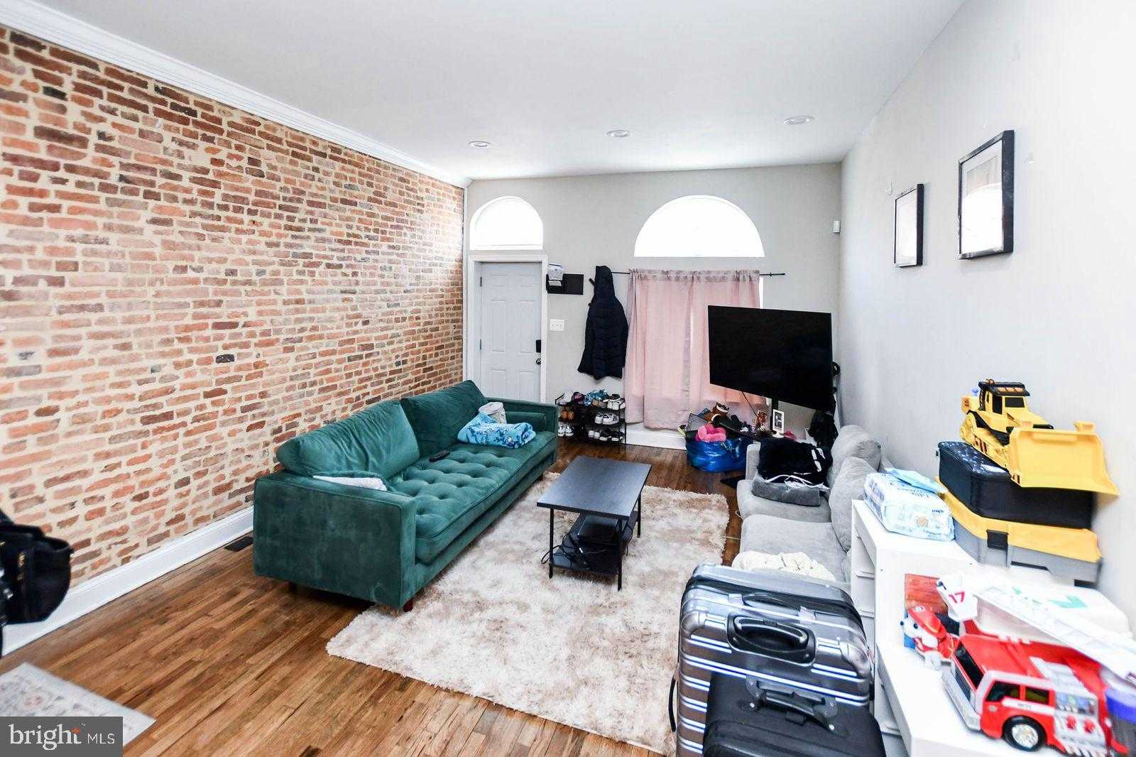 917 N Patterson Park Ave photo 4