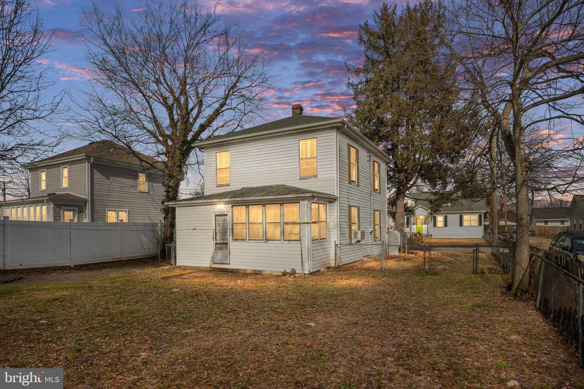 2510 Charles St photo 2