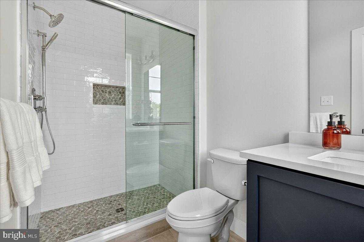 411 Isabelle Ct photo 30