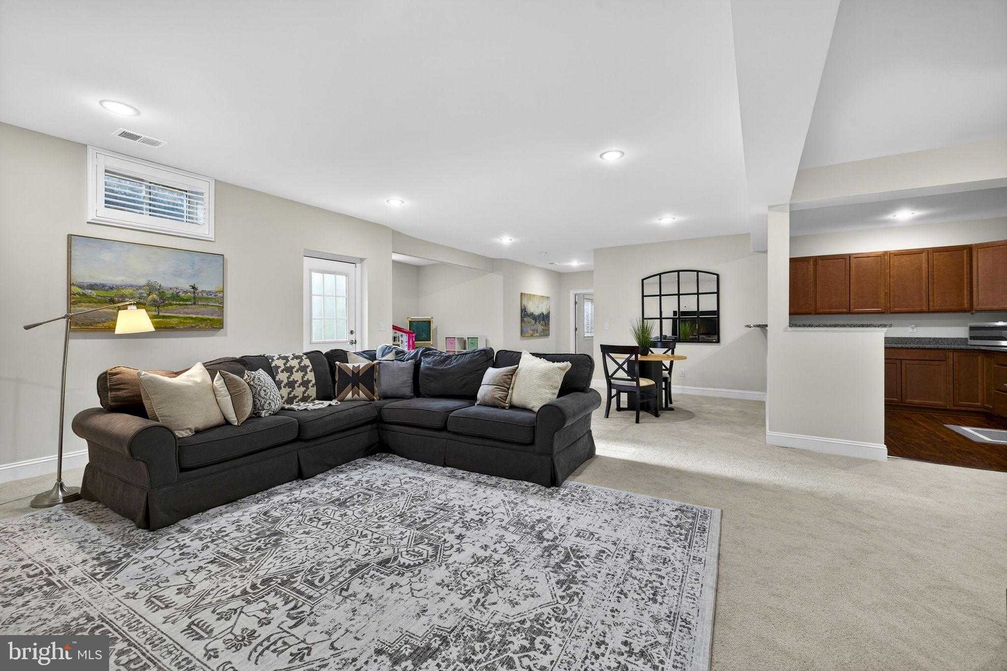 25453 Quadrille CT photo 67