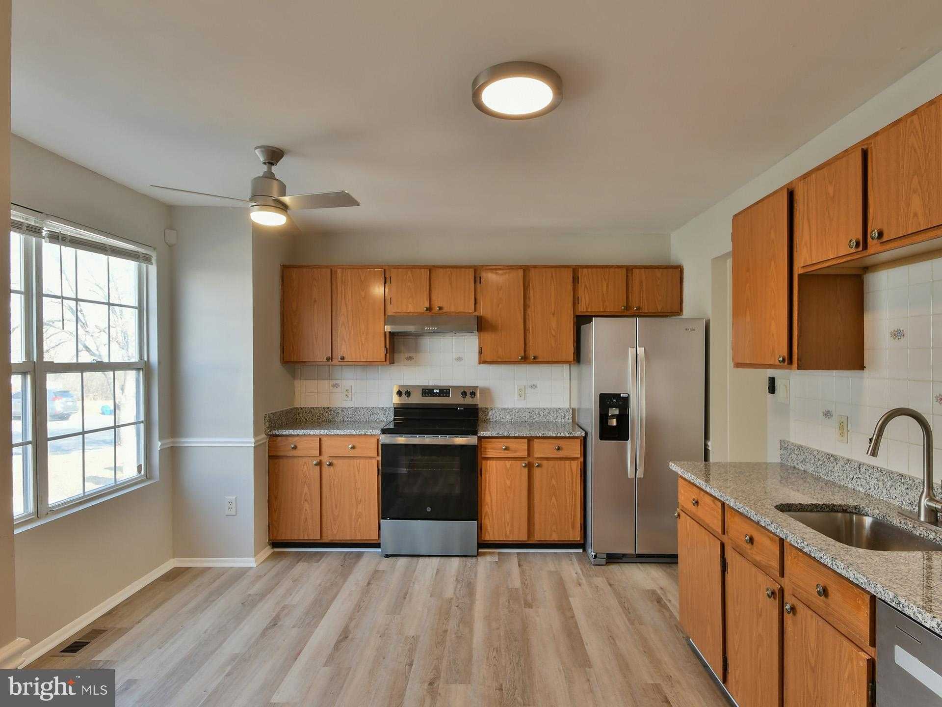 211 Green Fern Way photo 6